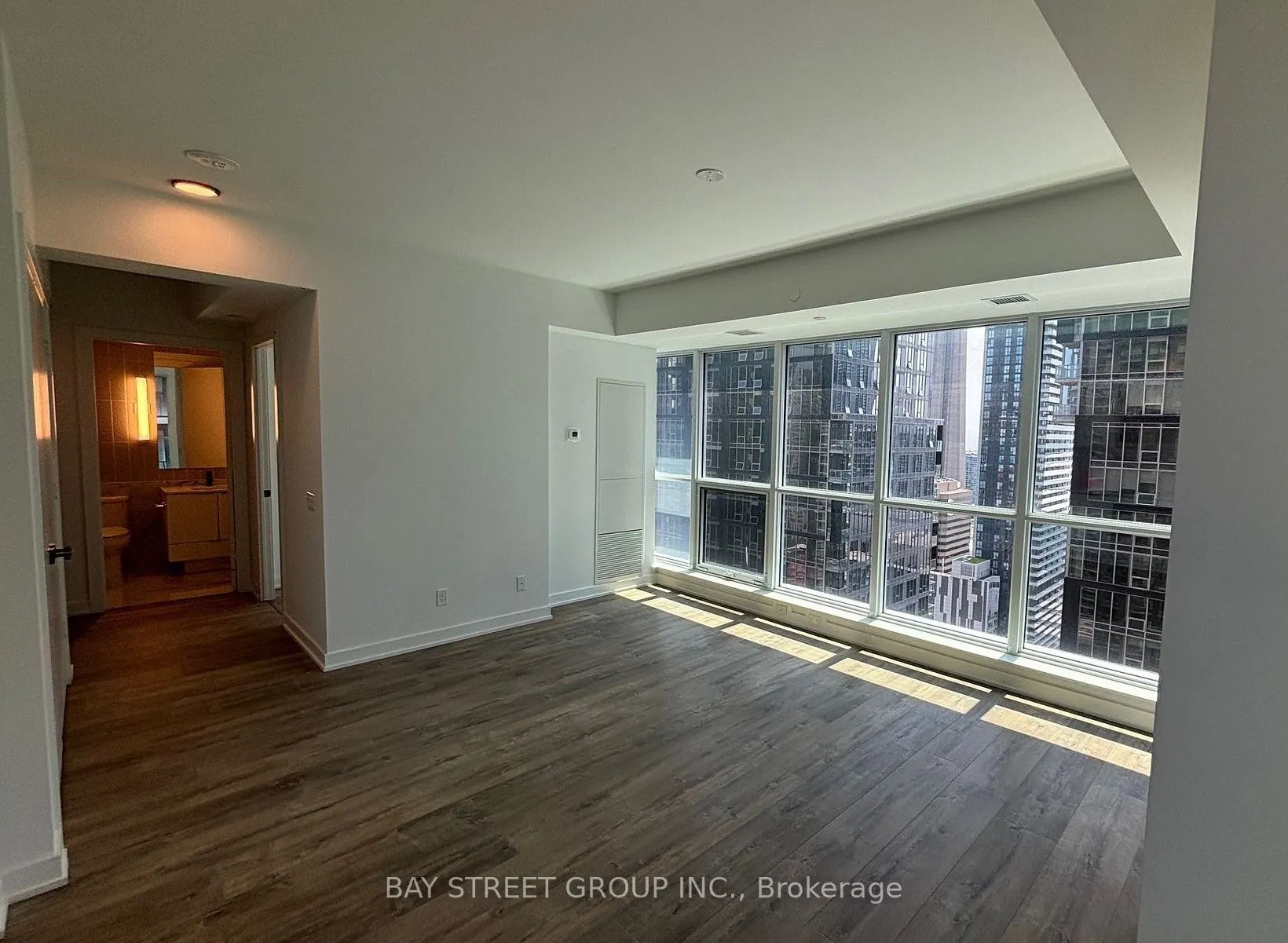 327 King Street W, #2302
