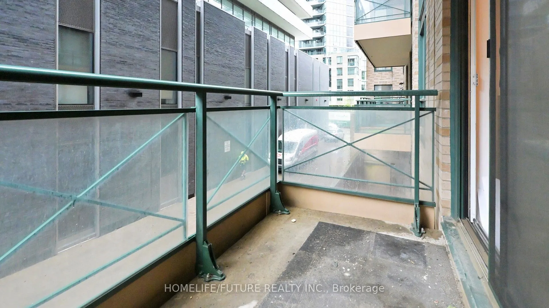 35 Hayden Street, #207
