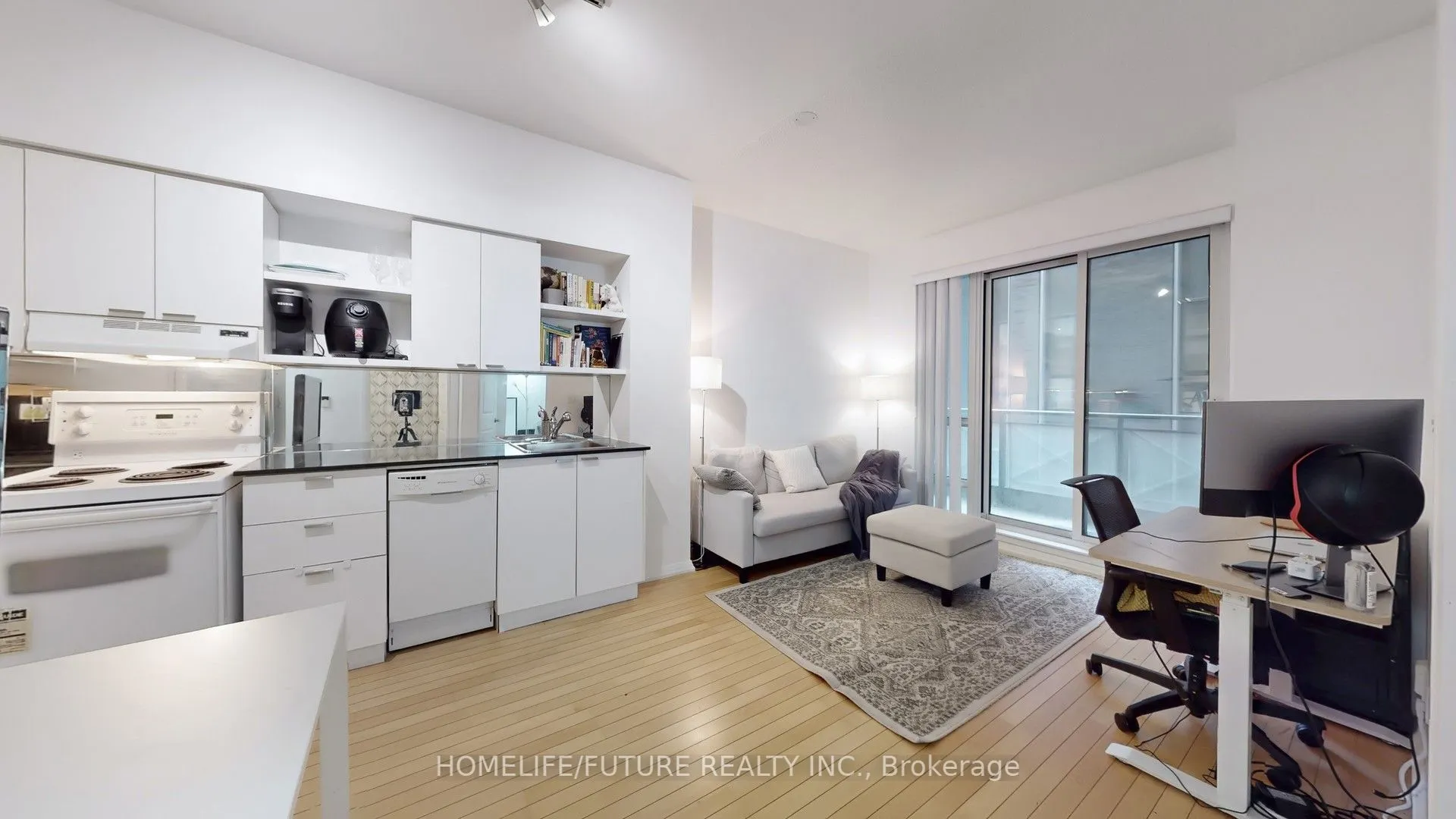 35 Hayden Street, #207