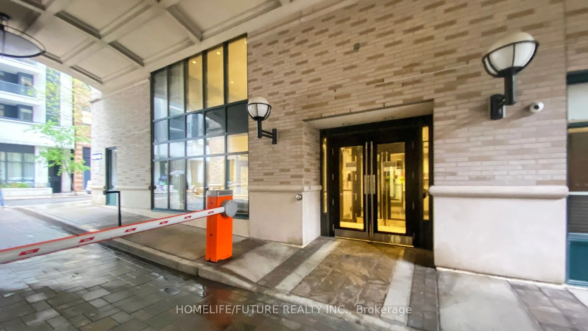 35 Hayden Street, #207