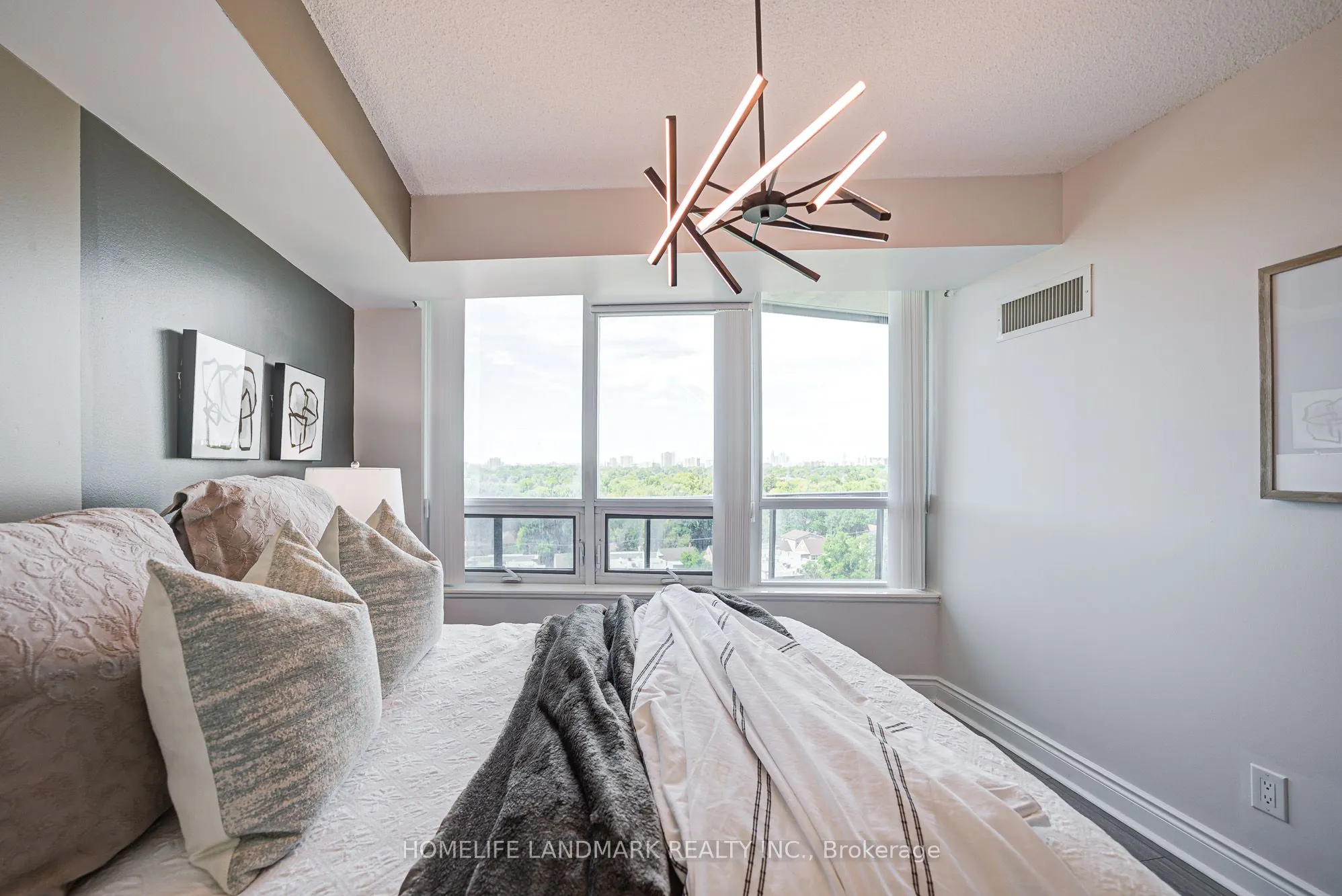15 Greenview Avenue, #1011