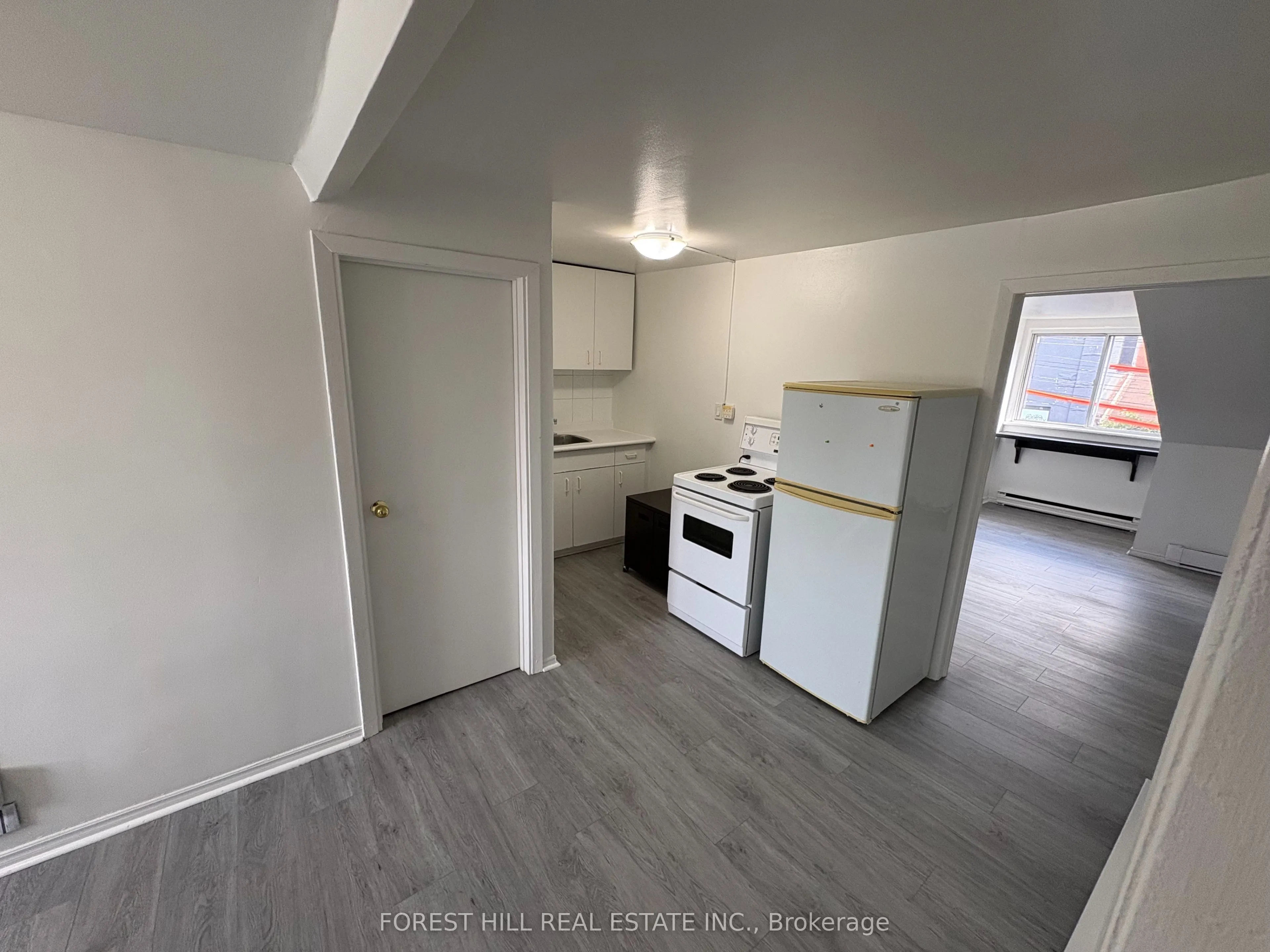 480 Queen Street W, #3