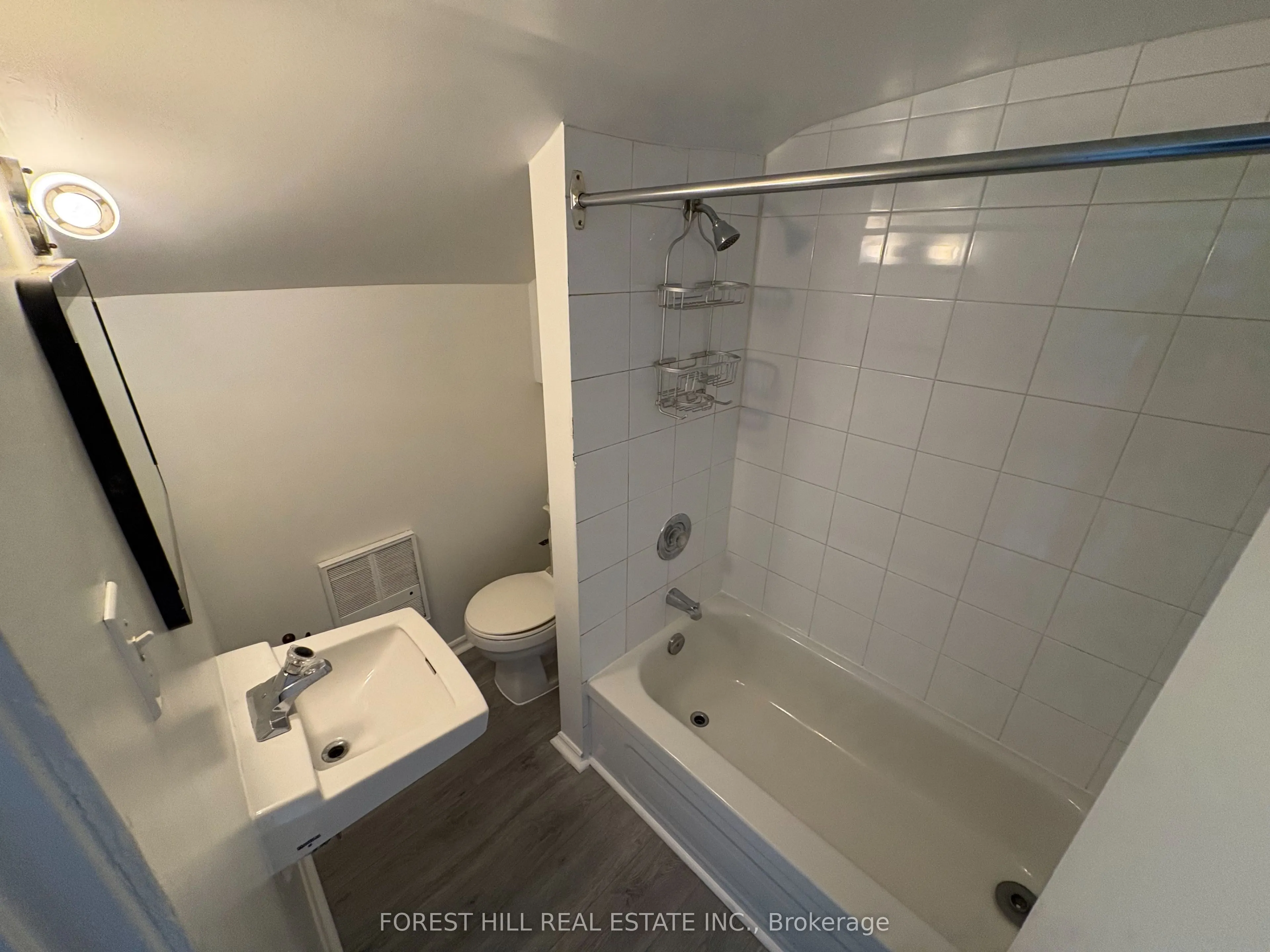 480 Queen Street W, #3