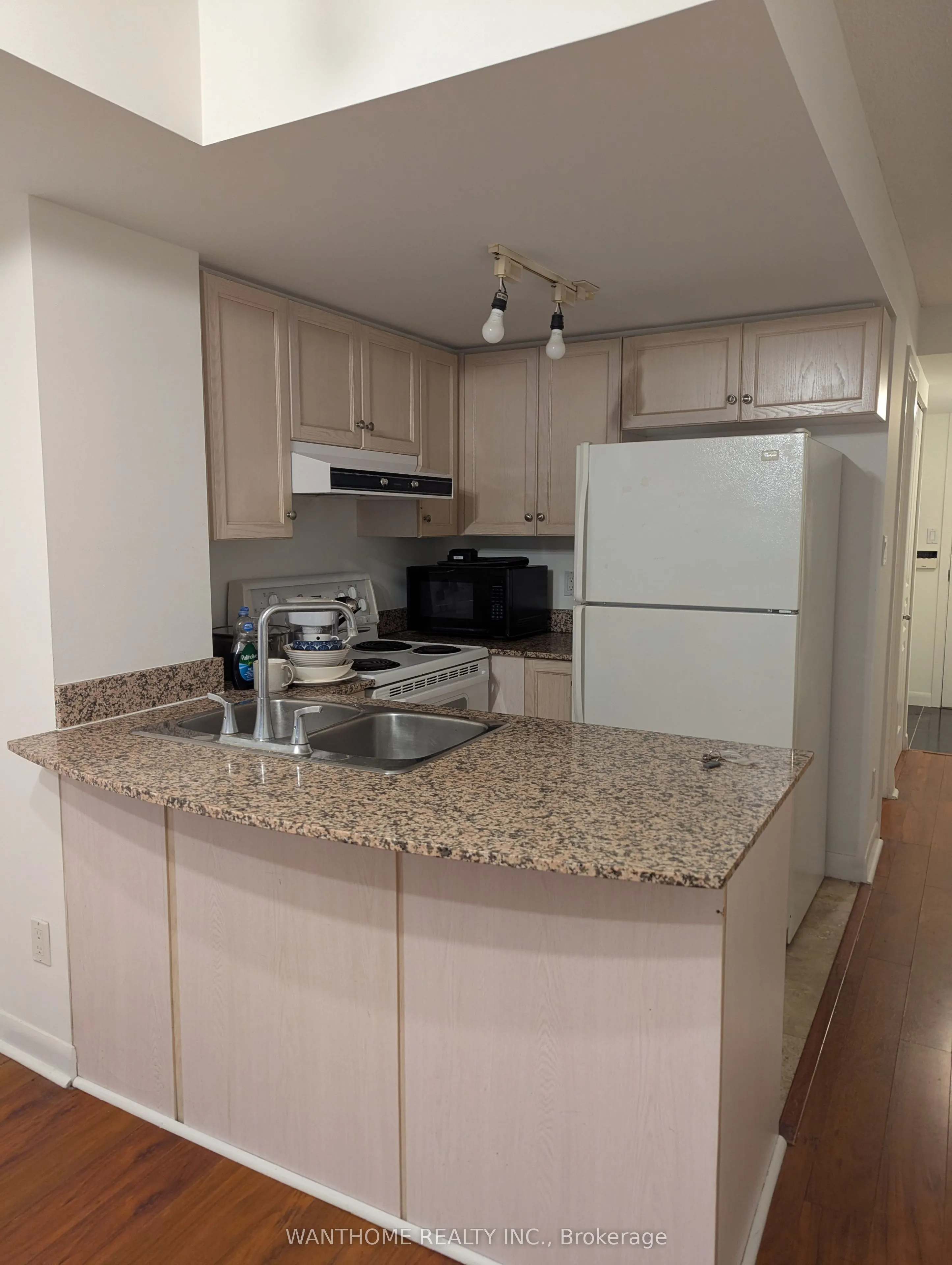 313 Richmond Street E, #350