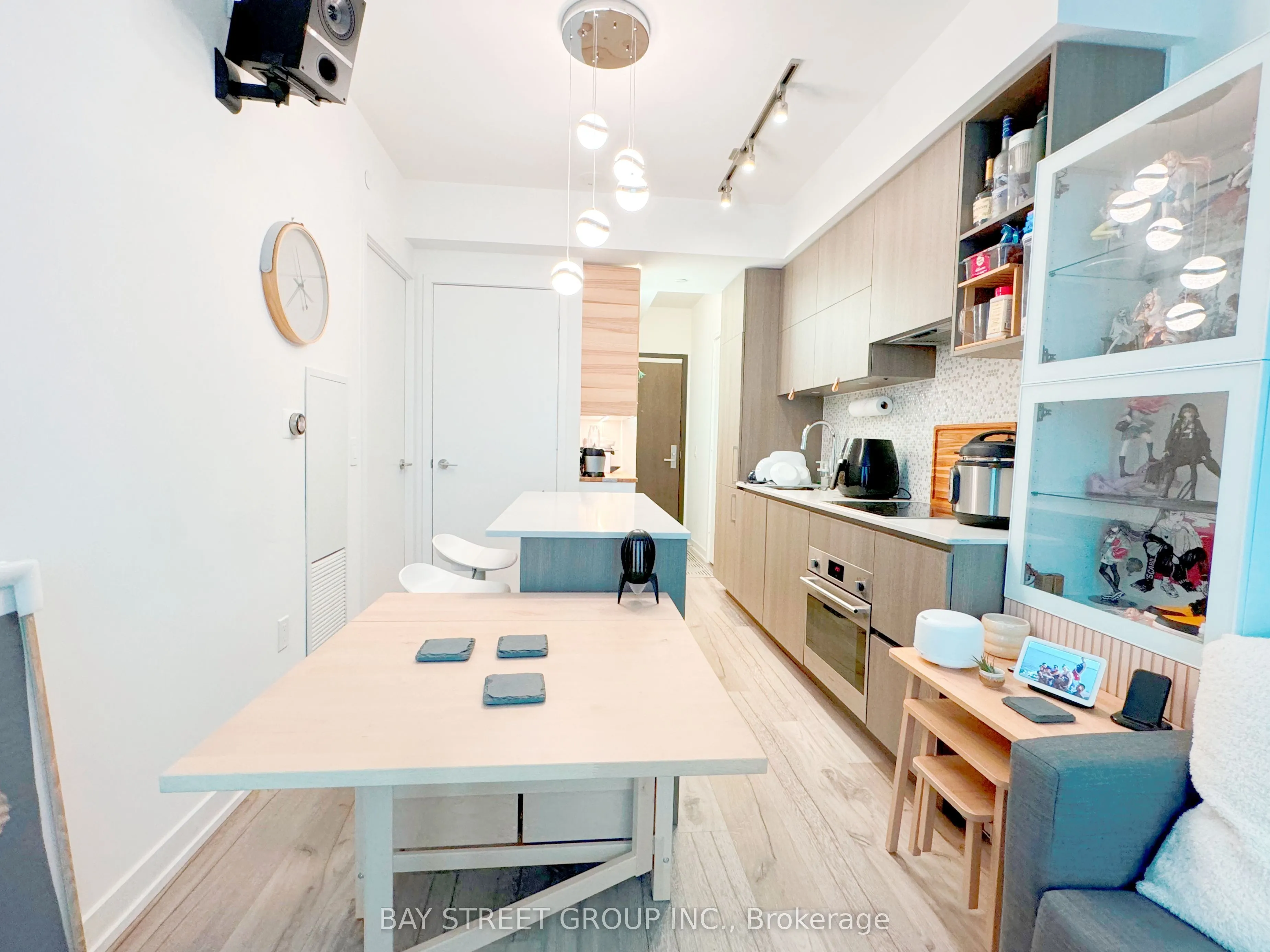 1 Yorkville Avenue, #2503