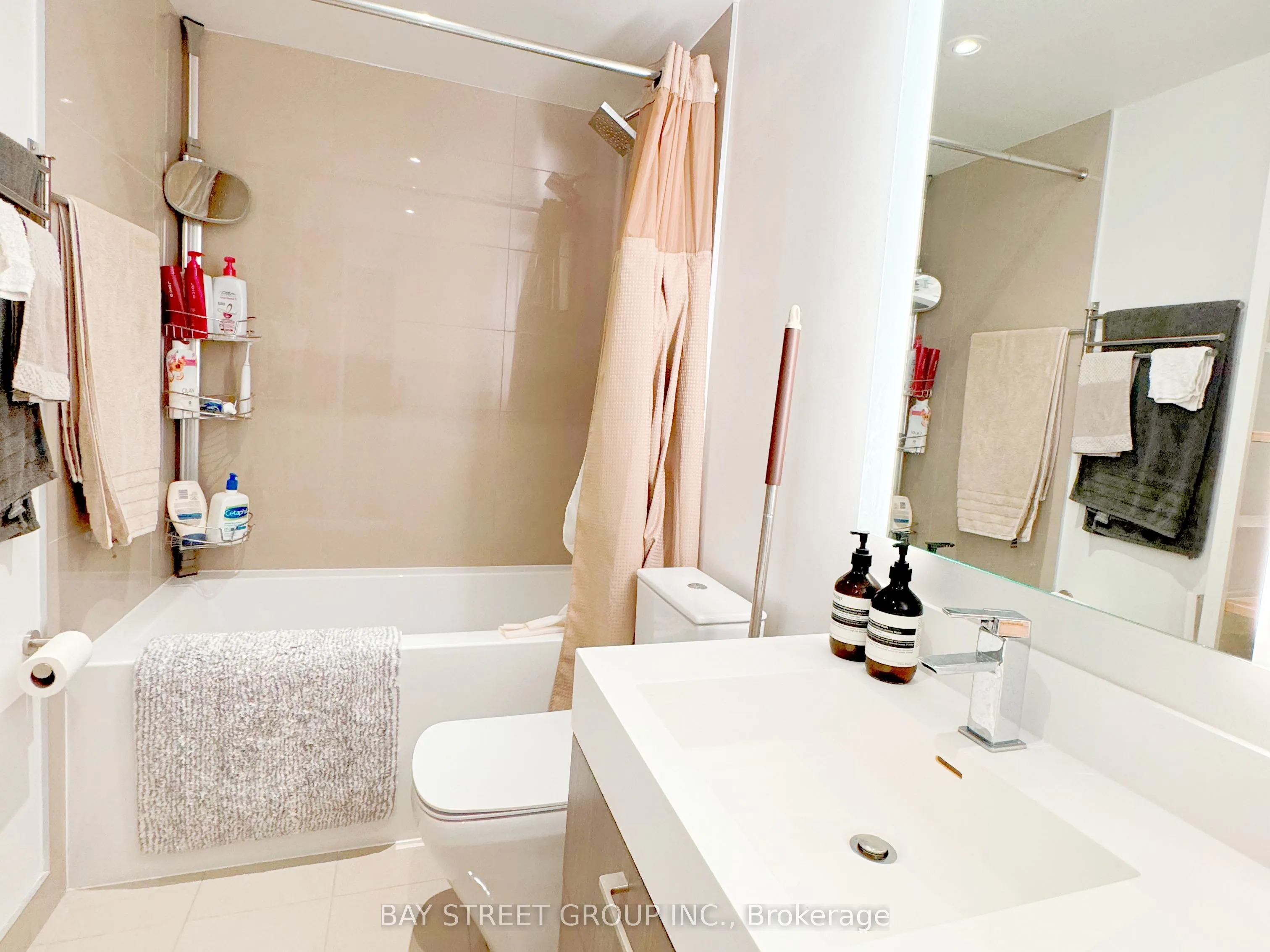 1 Yorkville Avenue, #2503