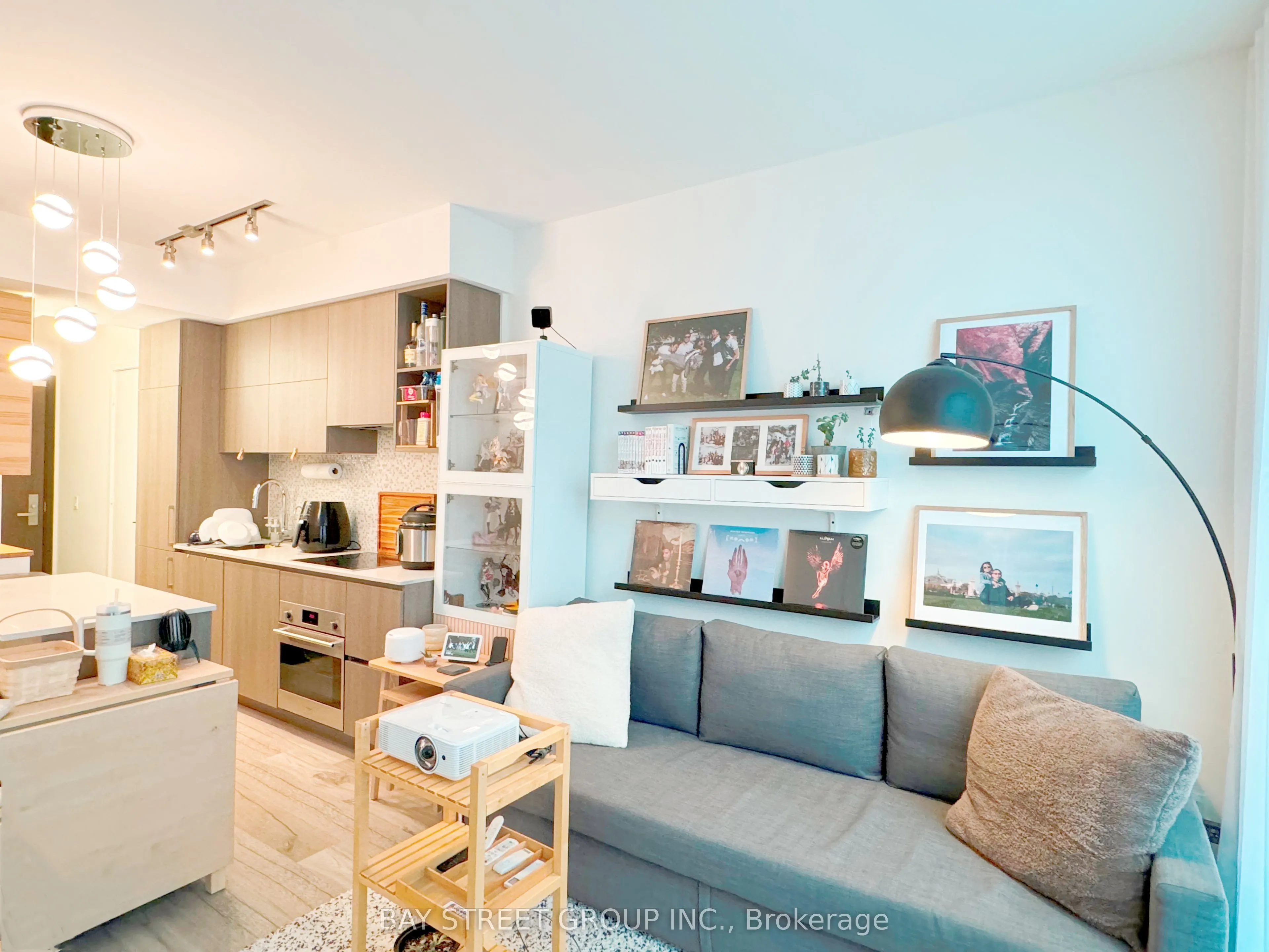 1 Yorkville Avenue, #2503