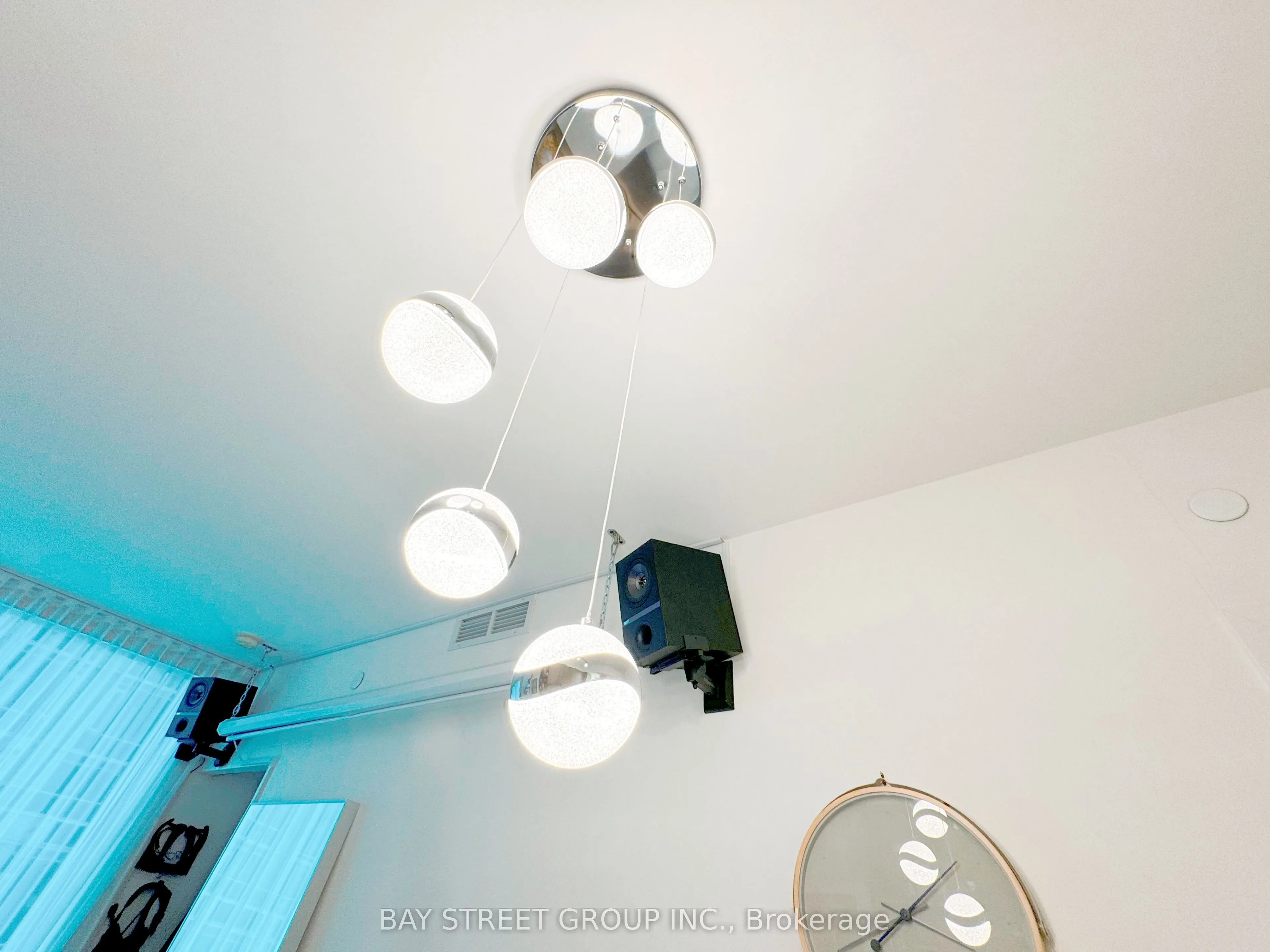 1 Yorkville Avenue, #2503