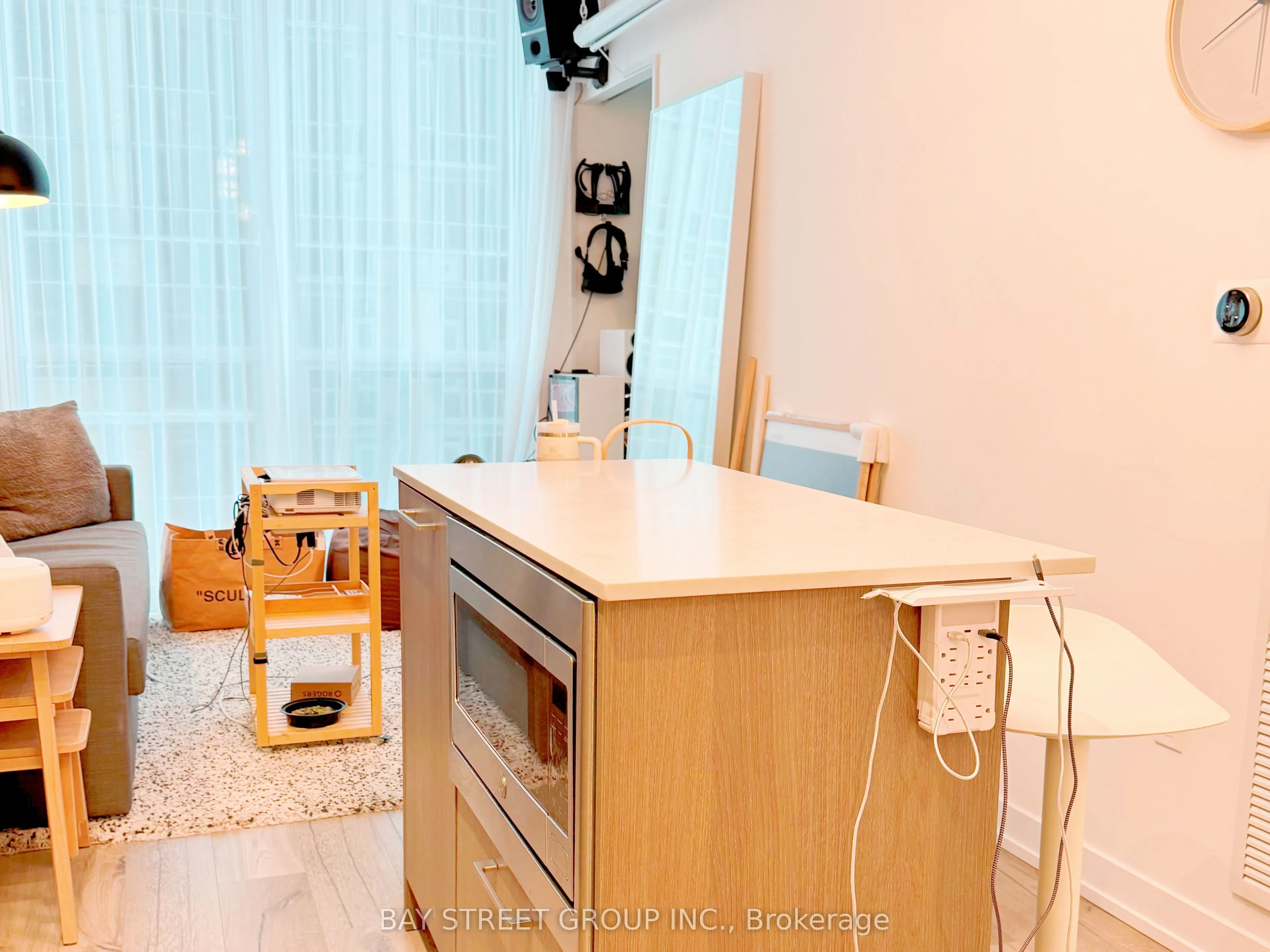 1 Yorkville Avenue, #2503