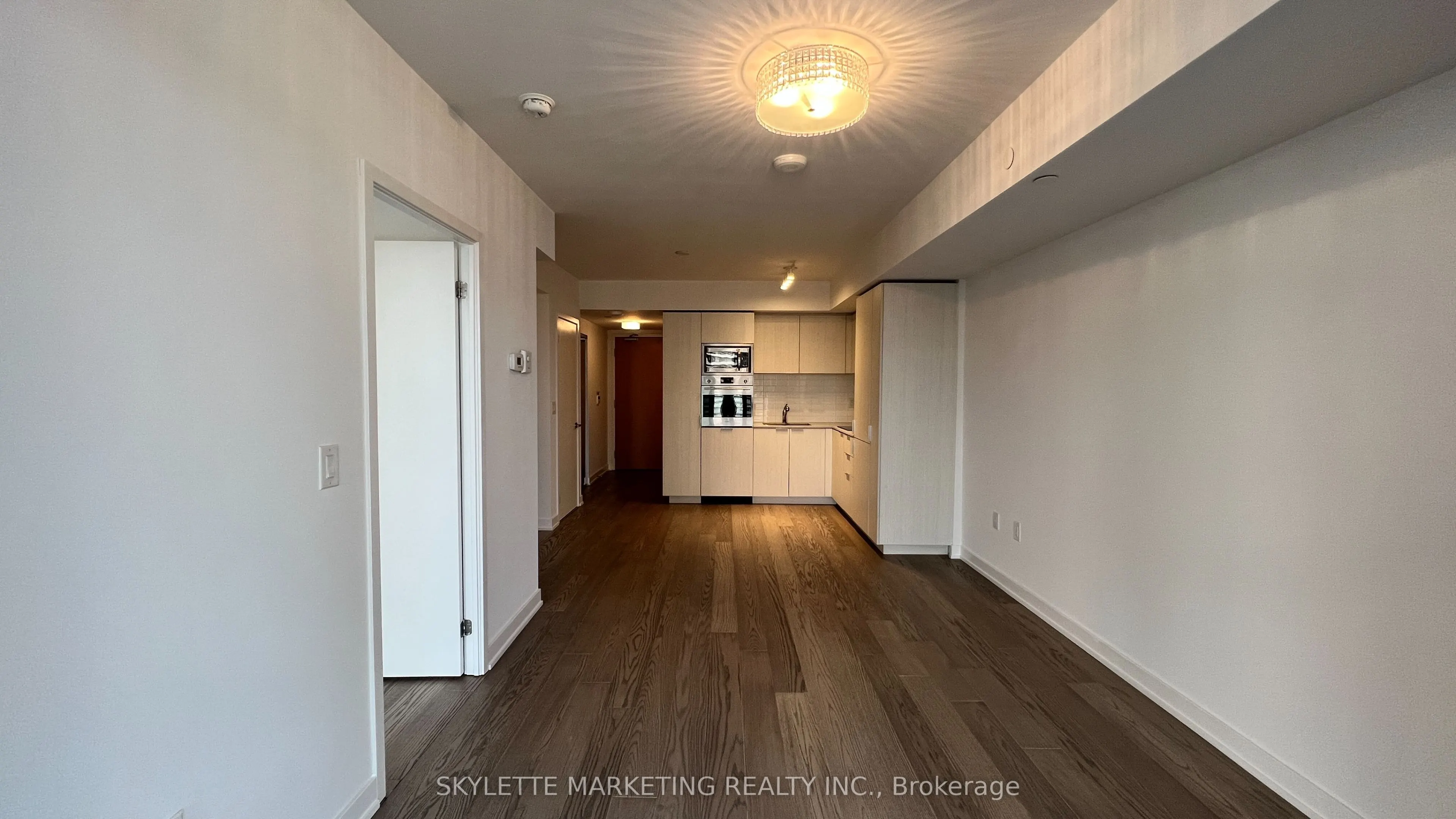 11 Wellesley Street W, #3204
