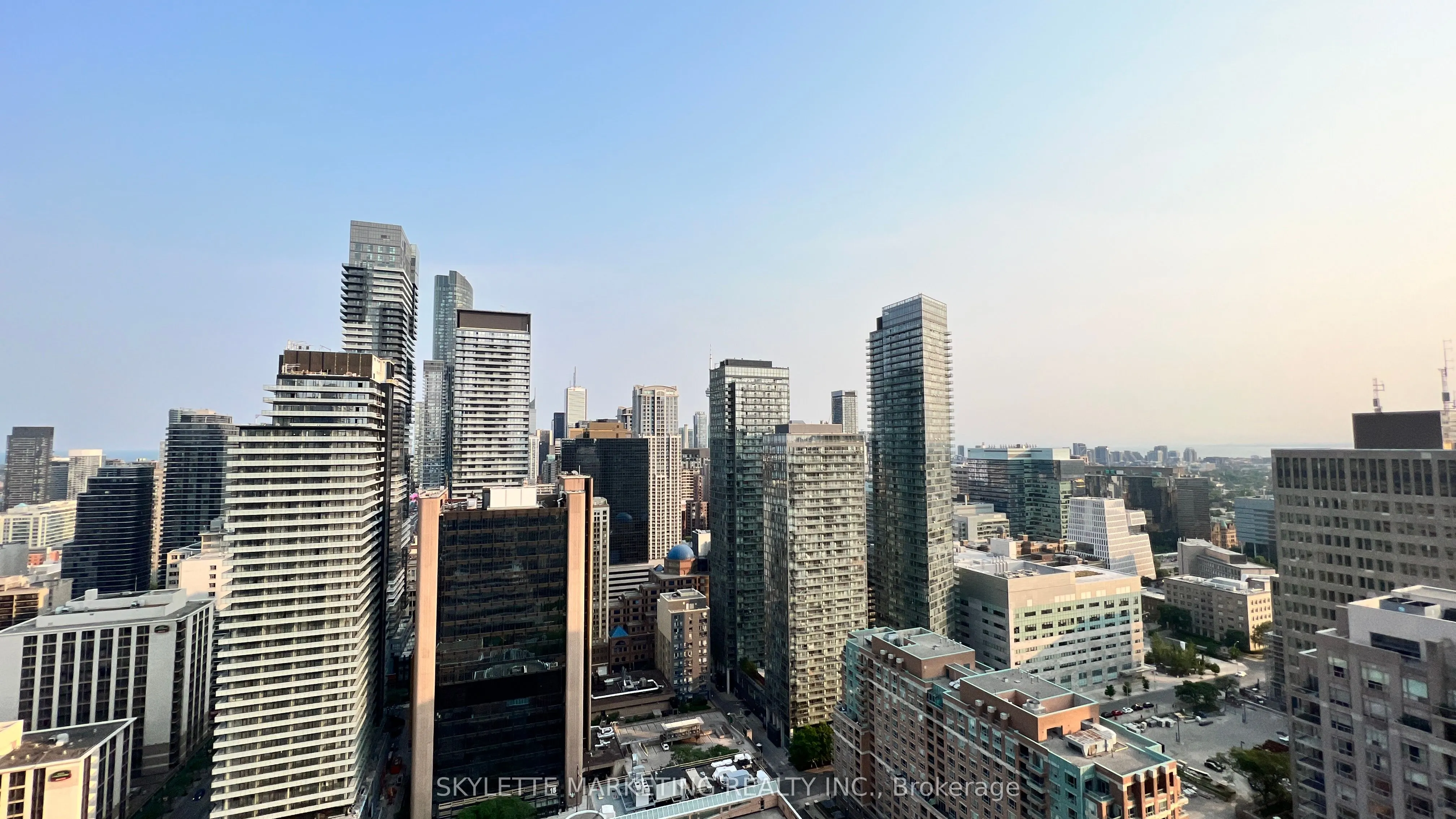 11 Wellesley Street W, #3204