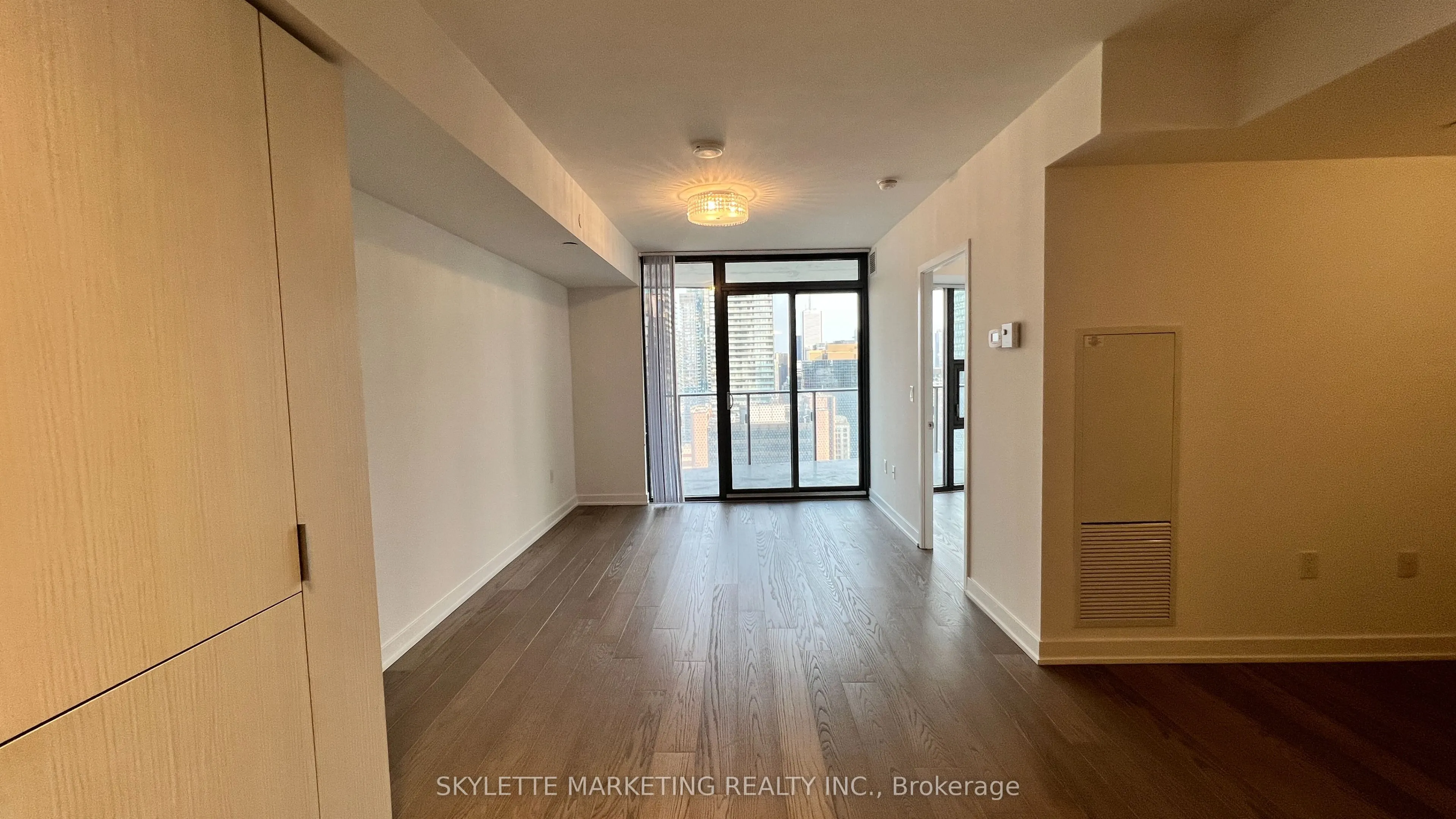 11 Wellesley Street W, #3204