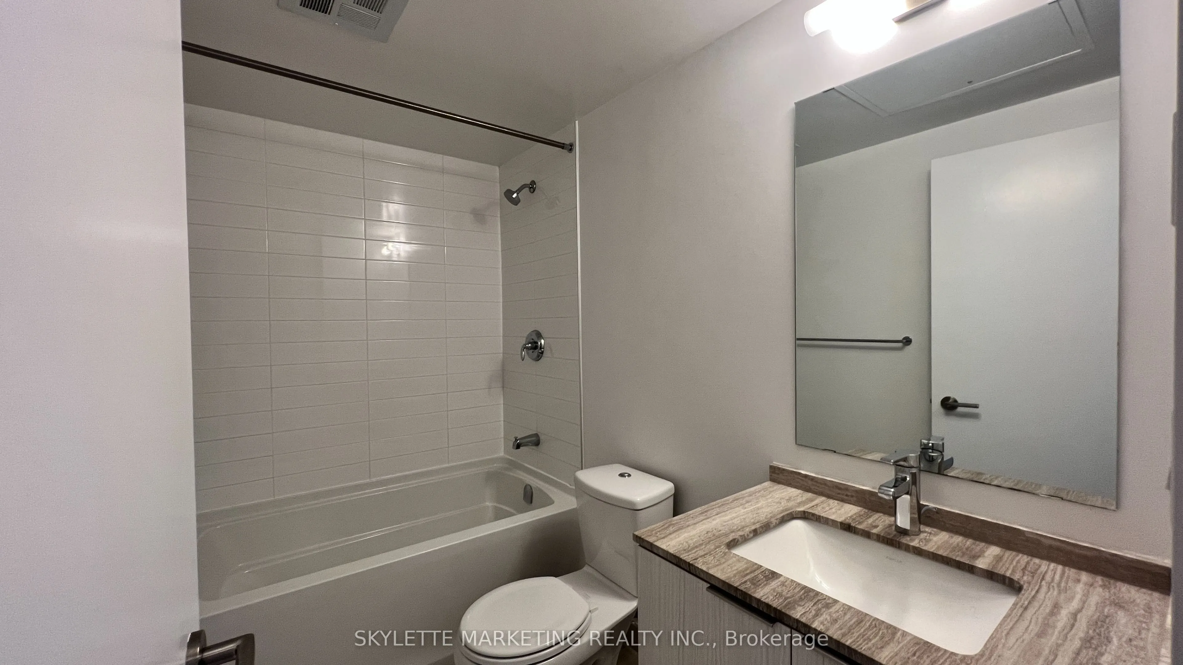 11 Wellesley Street W, #3204