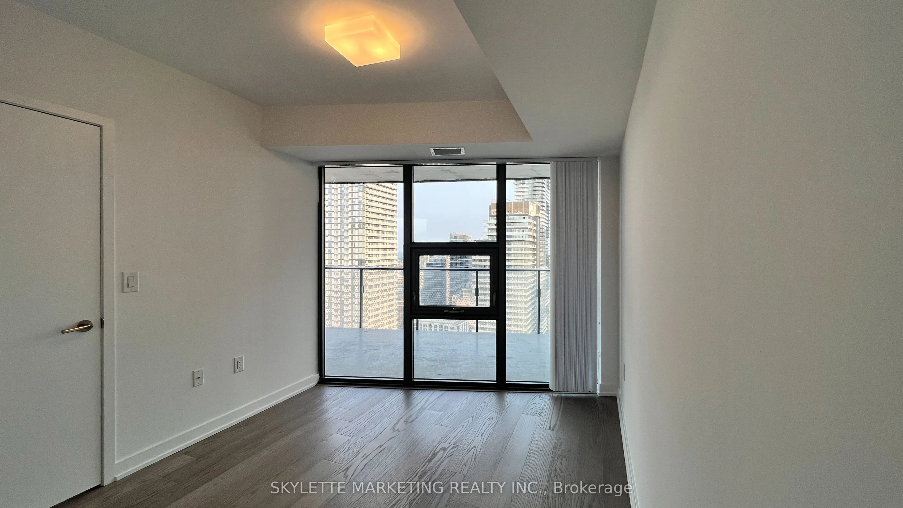 11 Wellesley Street W, #3204