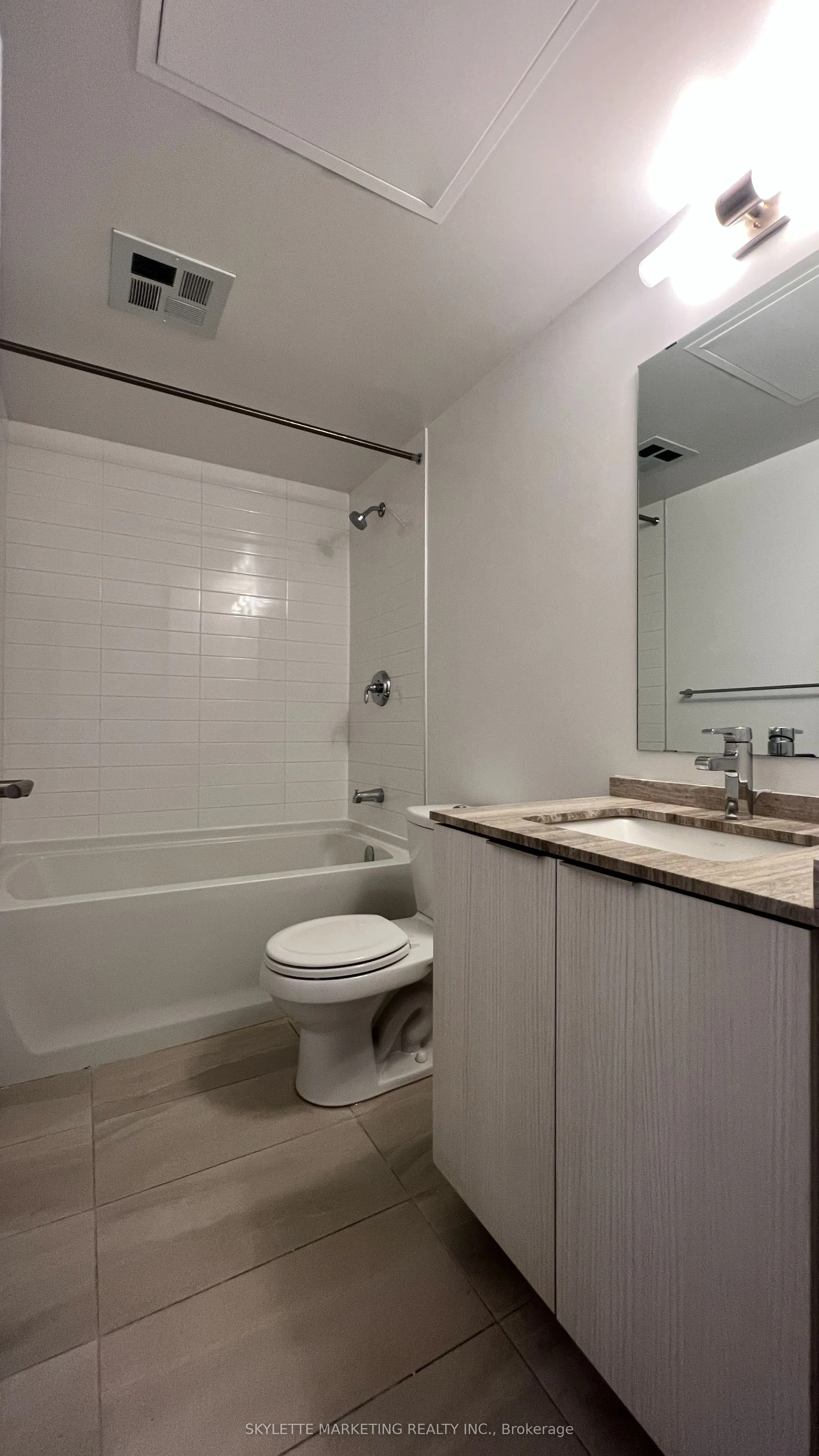 11 Wellesley Street W, #3204