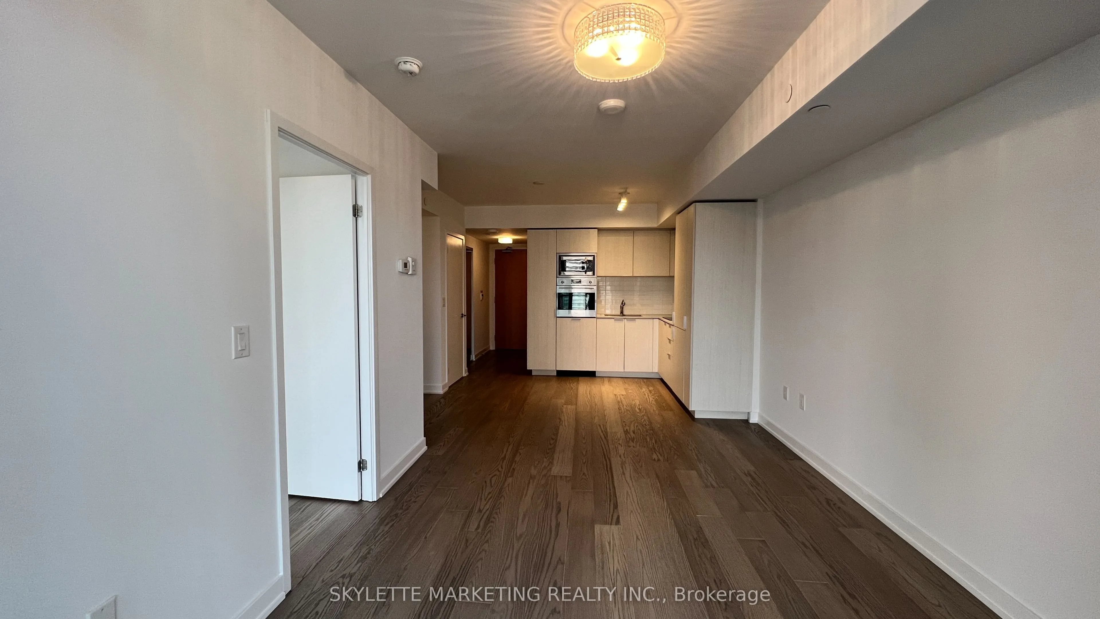 11 Wellesley Street W, #3204