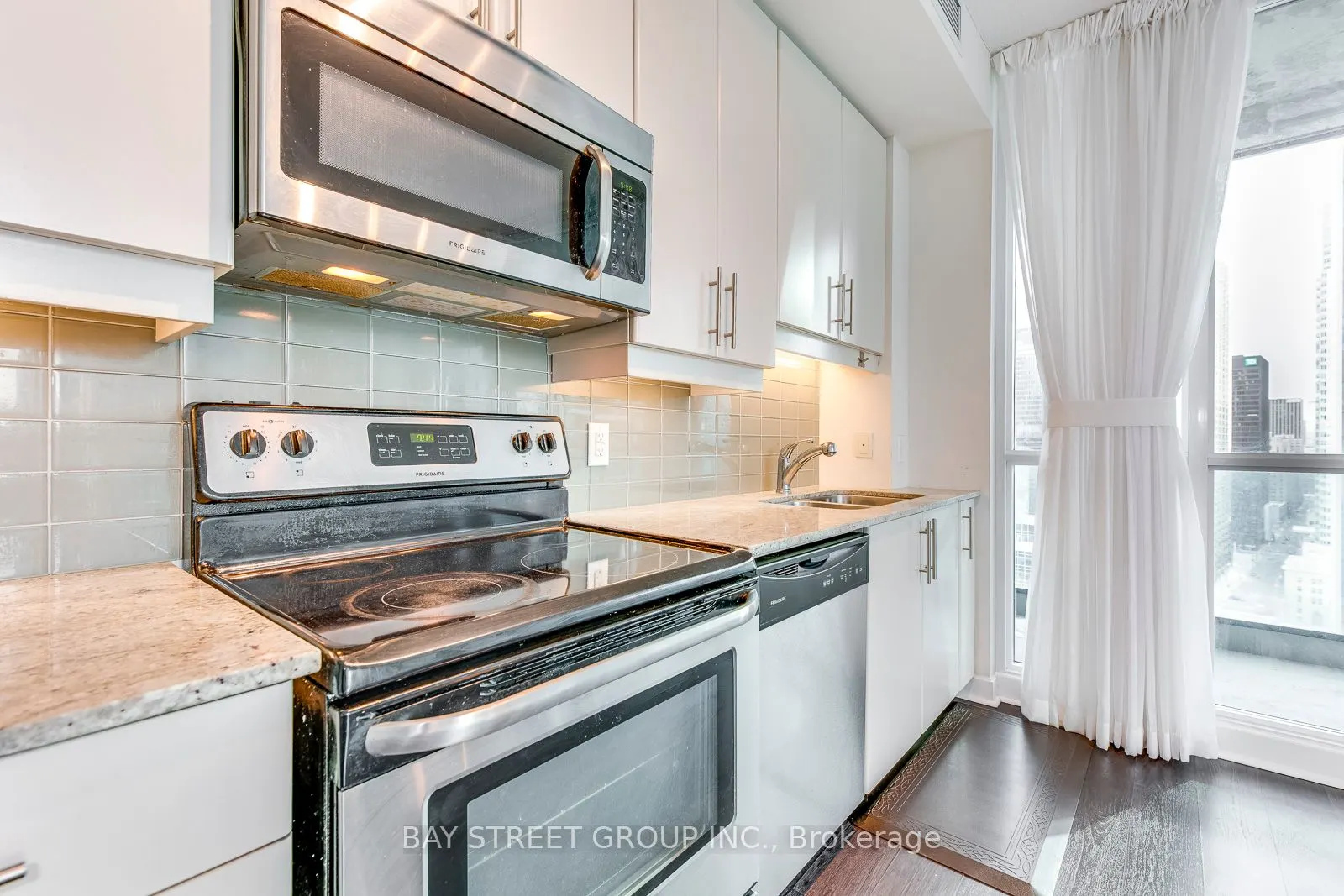 33 Bay Street, #2704