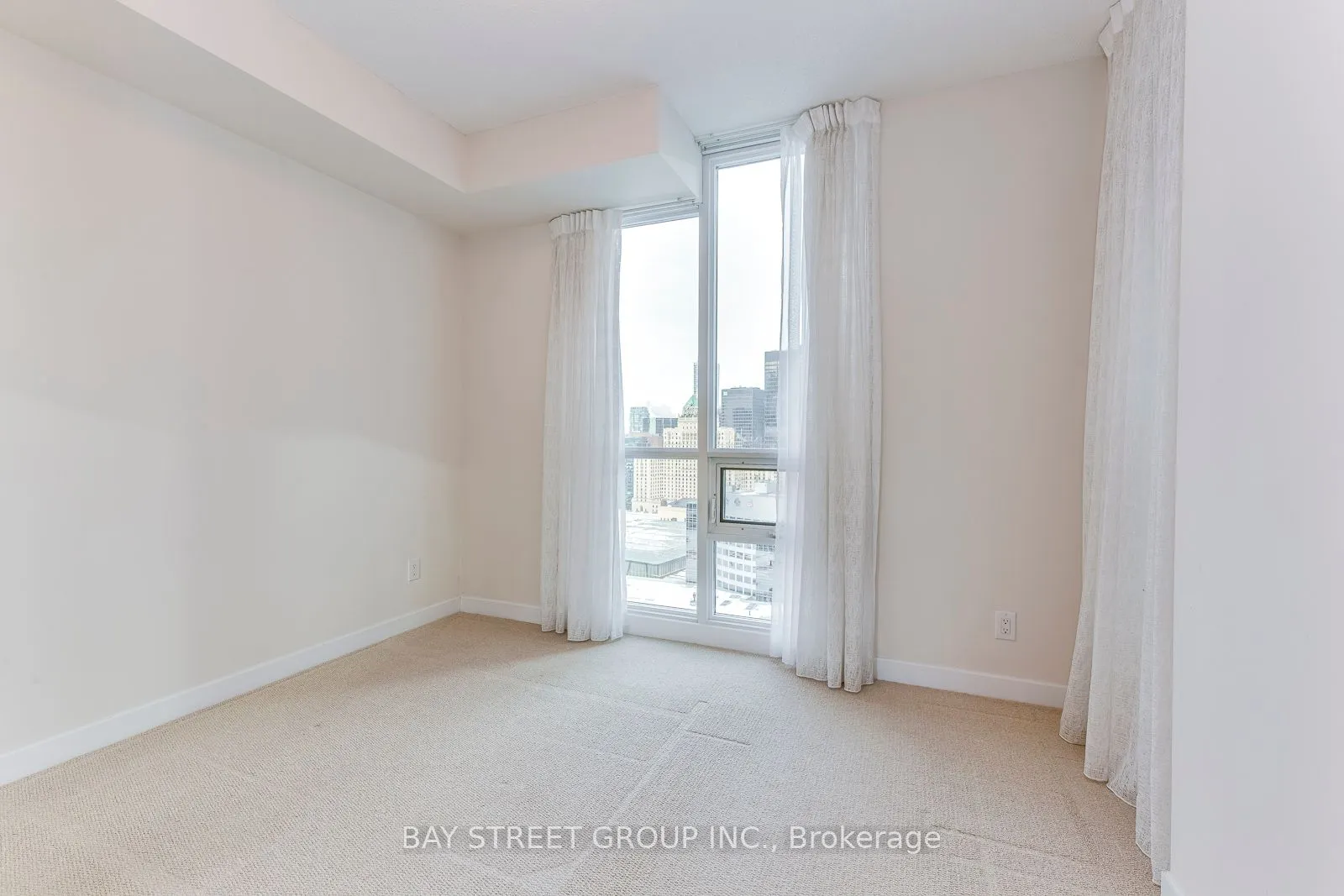 33 Bay Street, #2704