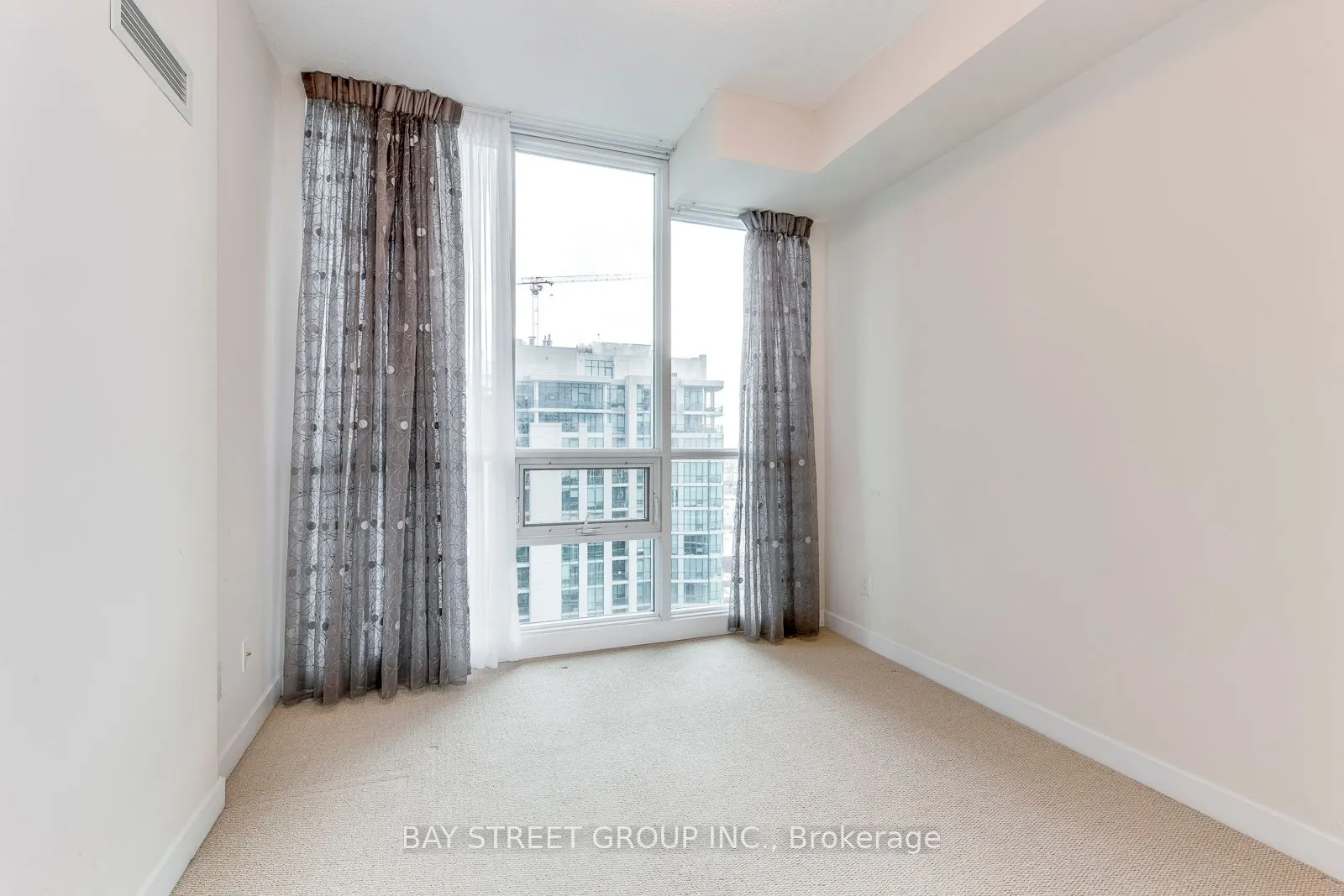 33 Bay Street, #2704
