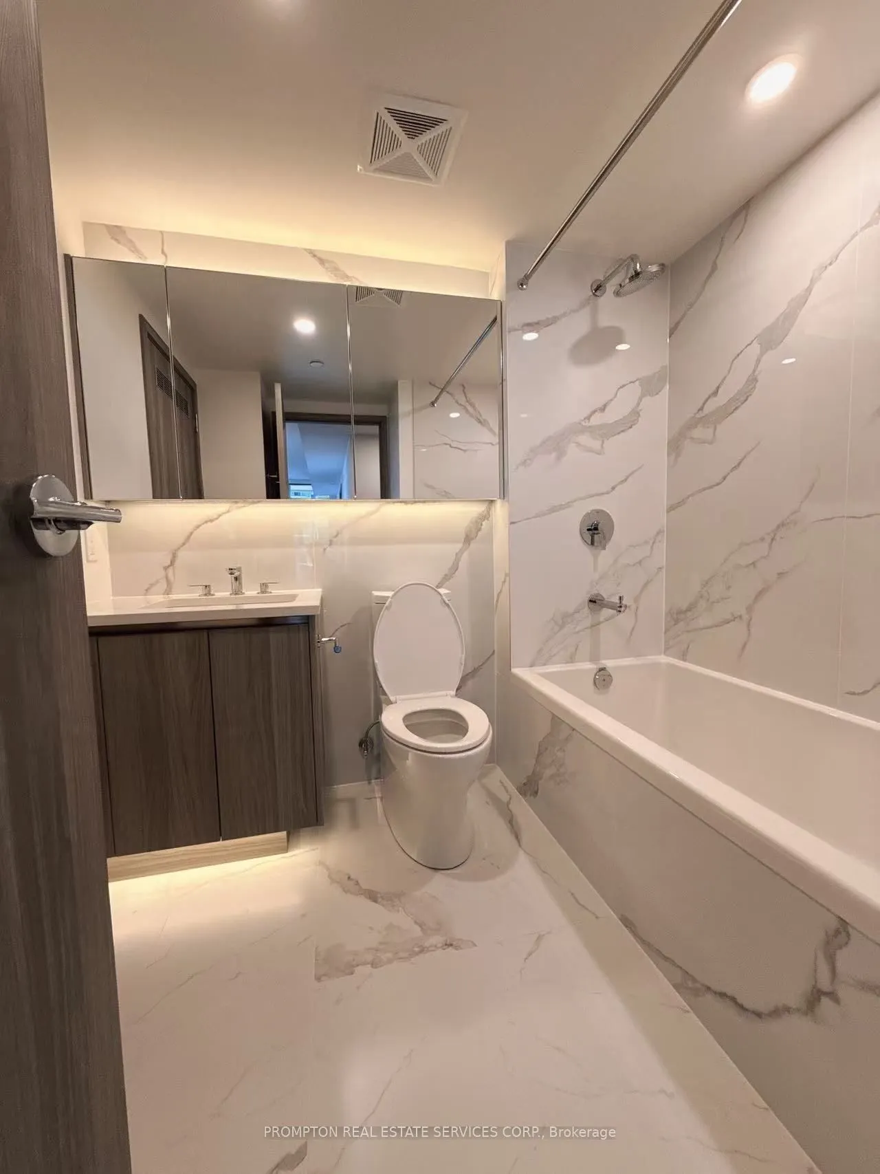 1 CONCORD CITYPLACE Way, #2805