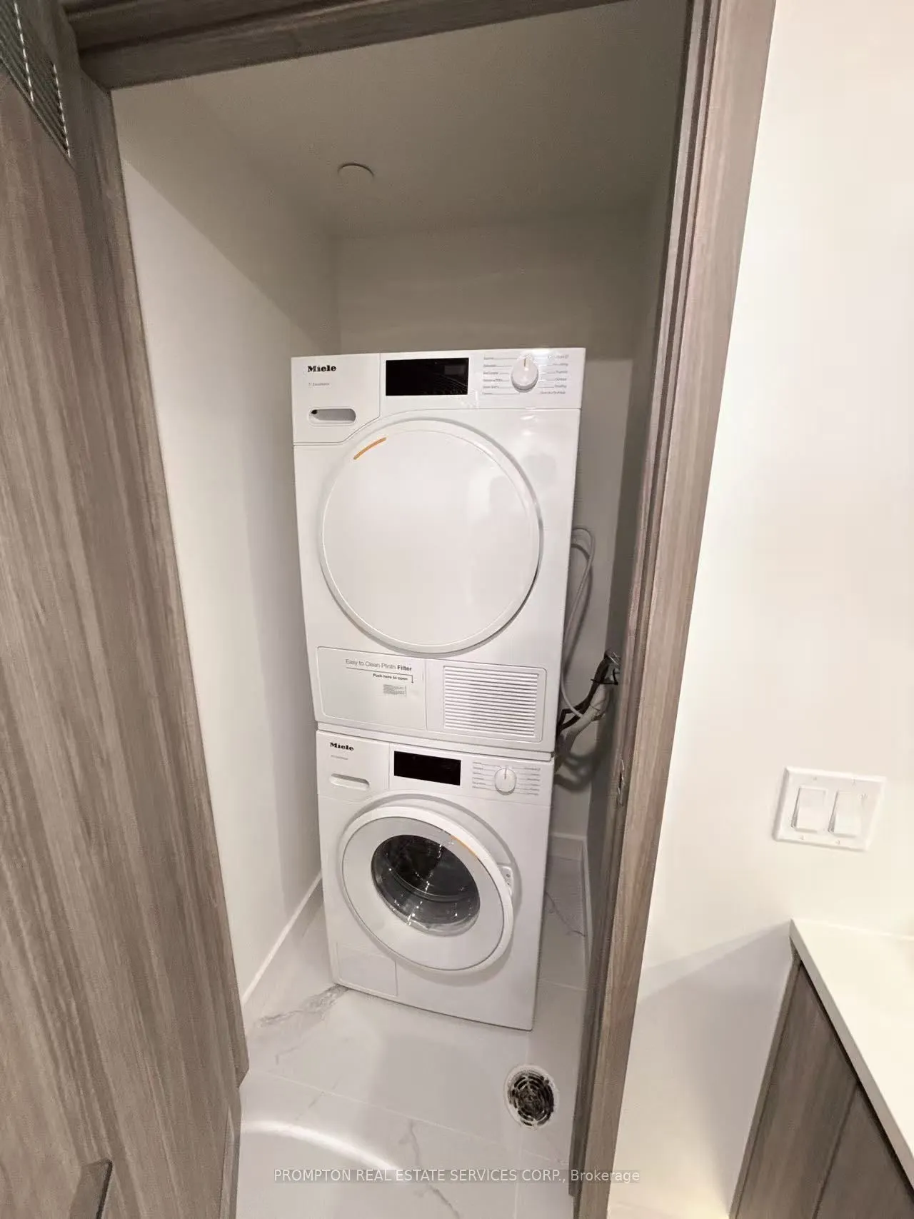 1 CONCORD CITYPLACE Way, #2805
