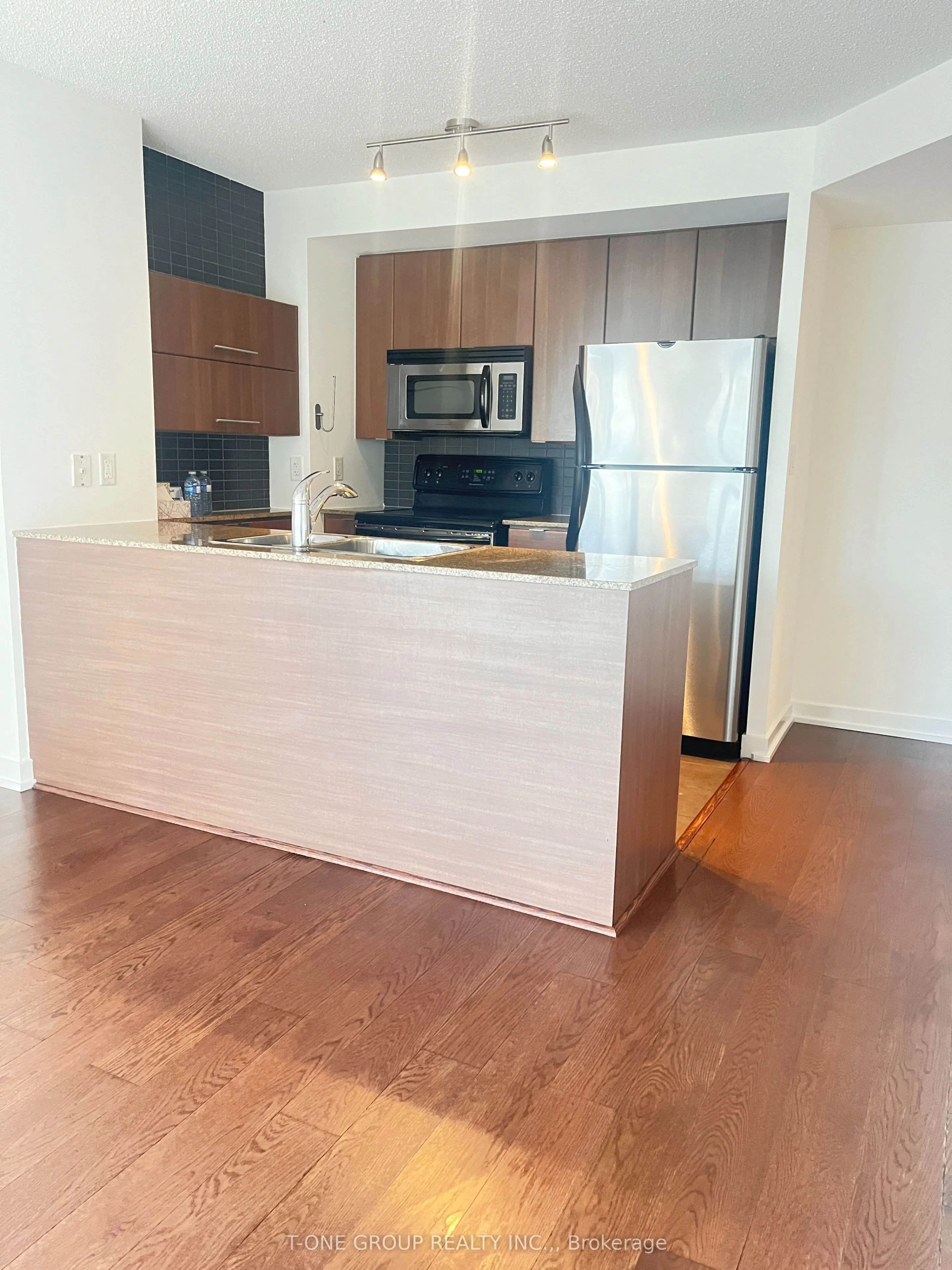 11 Brunel Court, #510