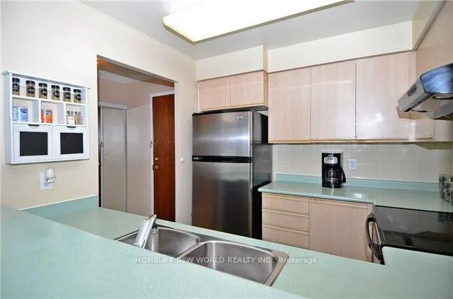 18 Pemberton Avenue, #Ph03