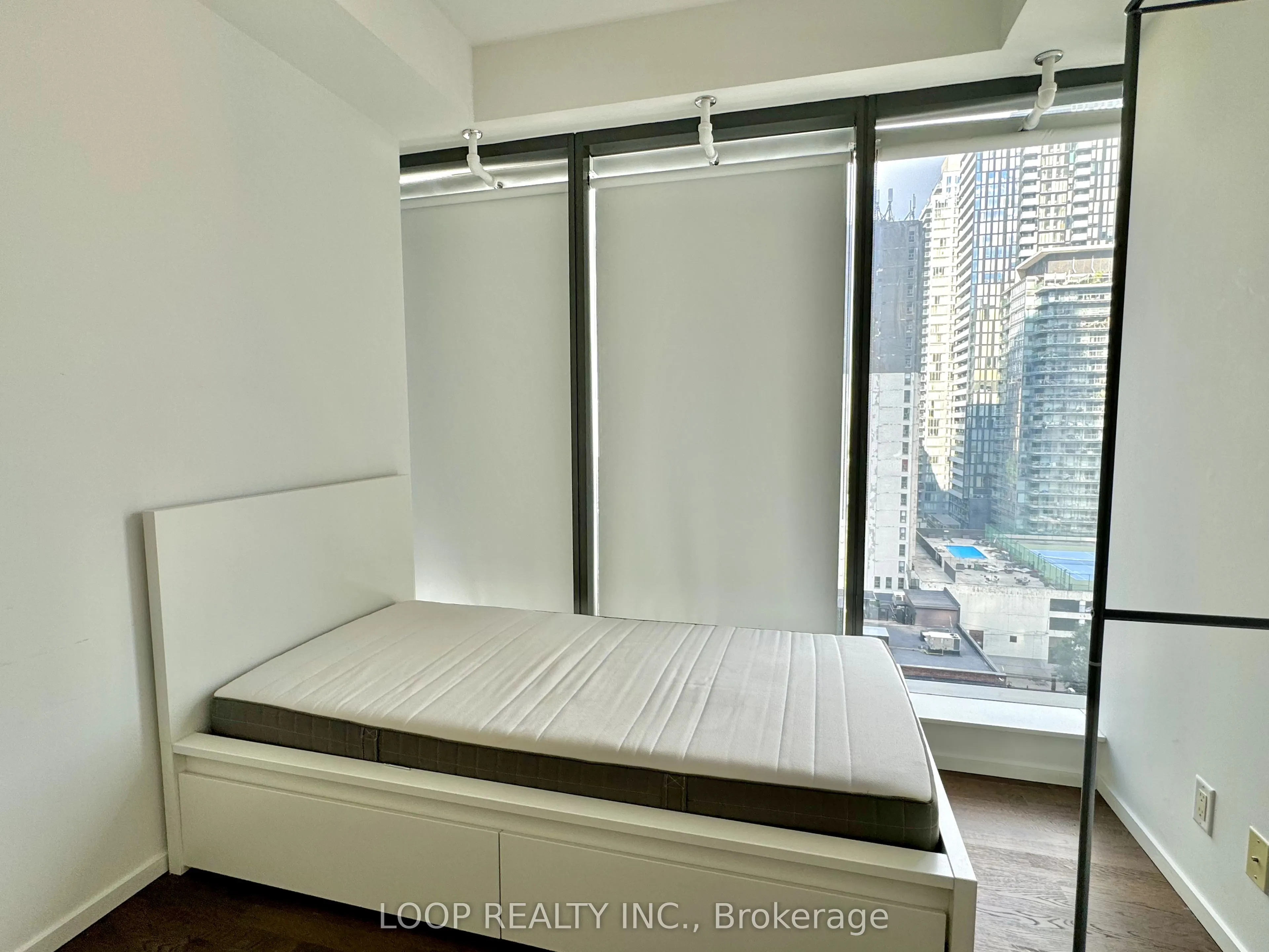 5 St. Joseph Street, #1002