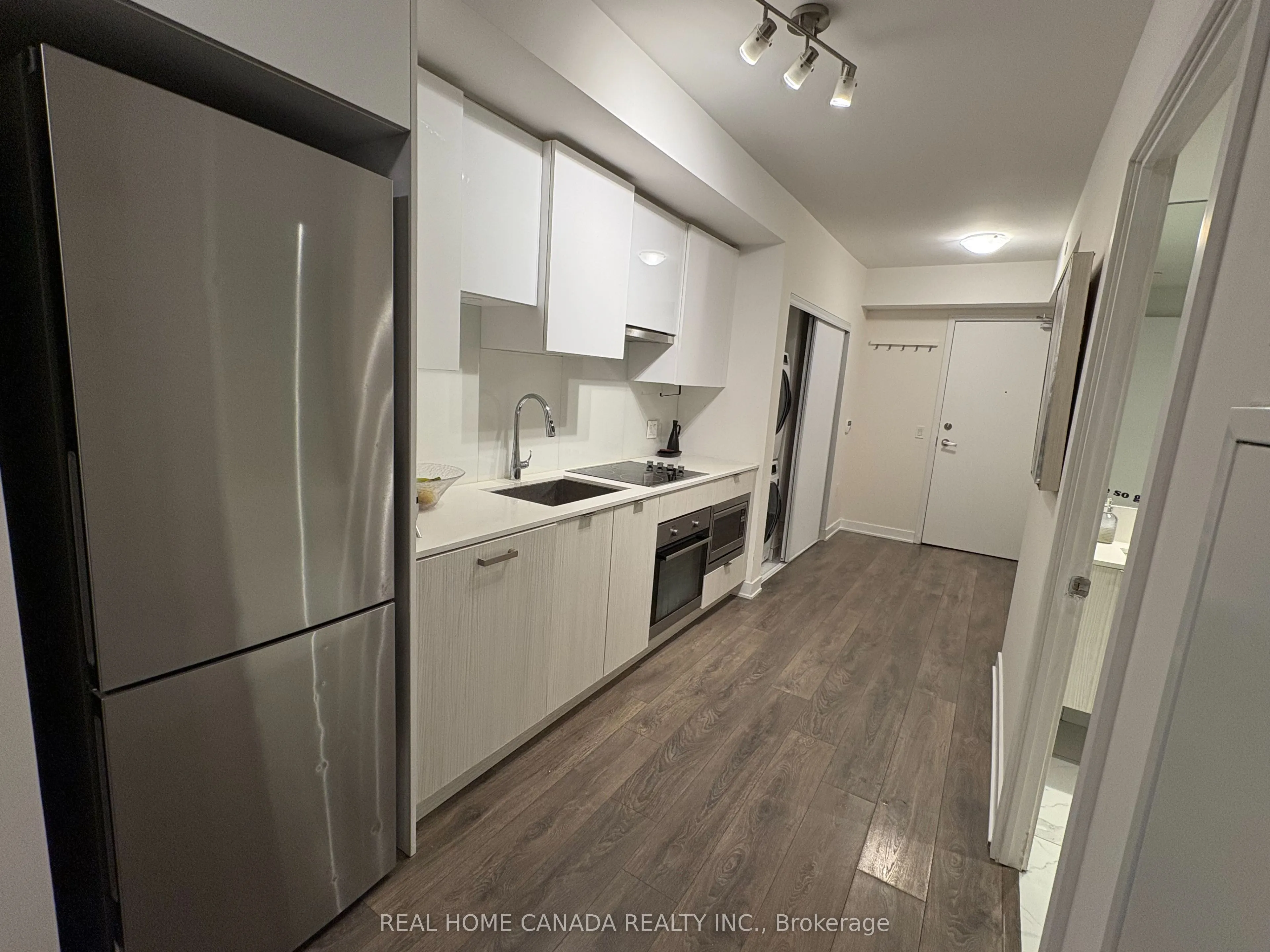 195 Redpath Avenue, #2607