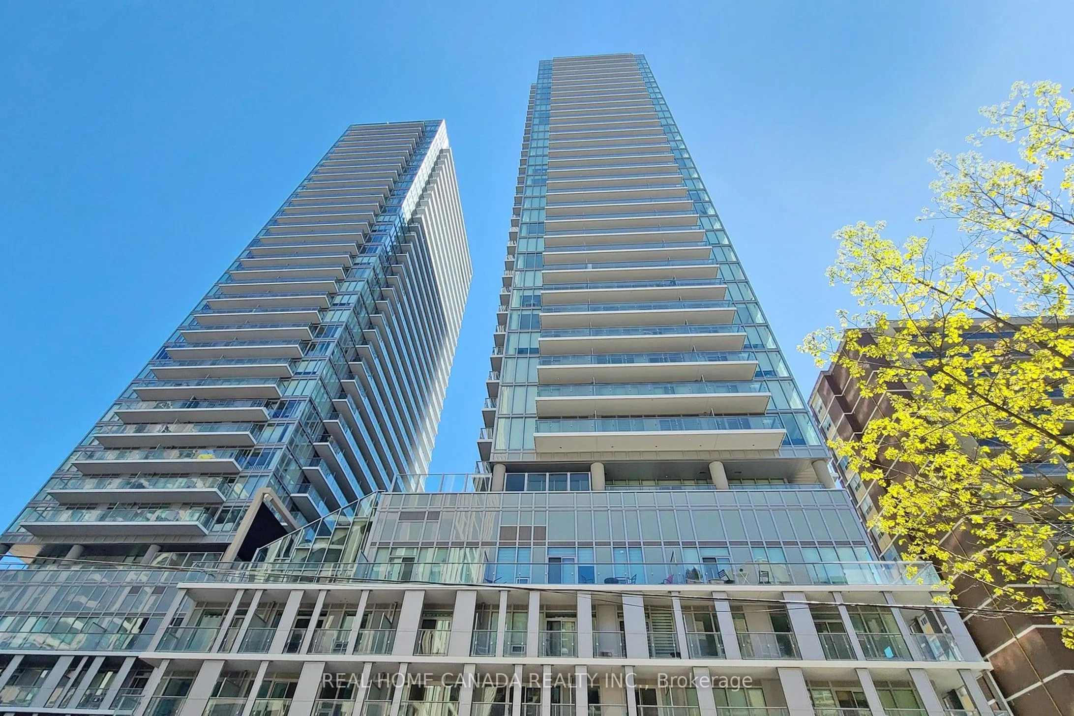 195 Redpath Avenue, #2607