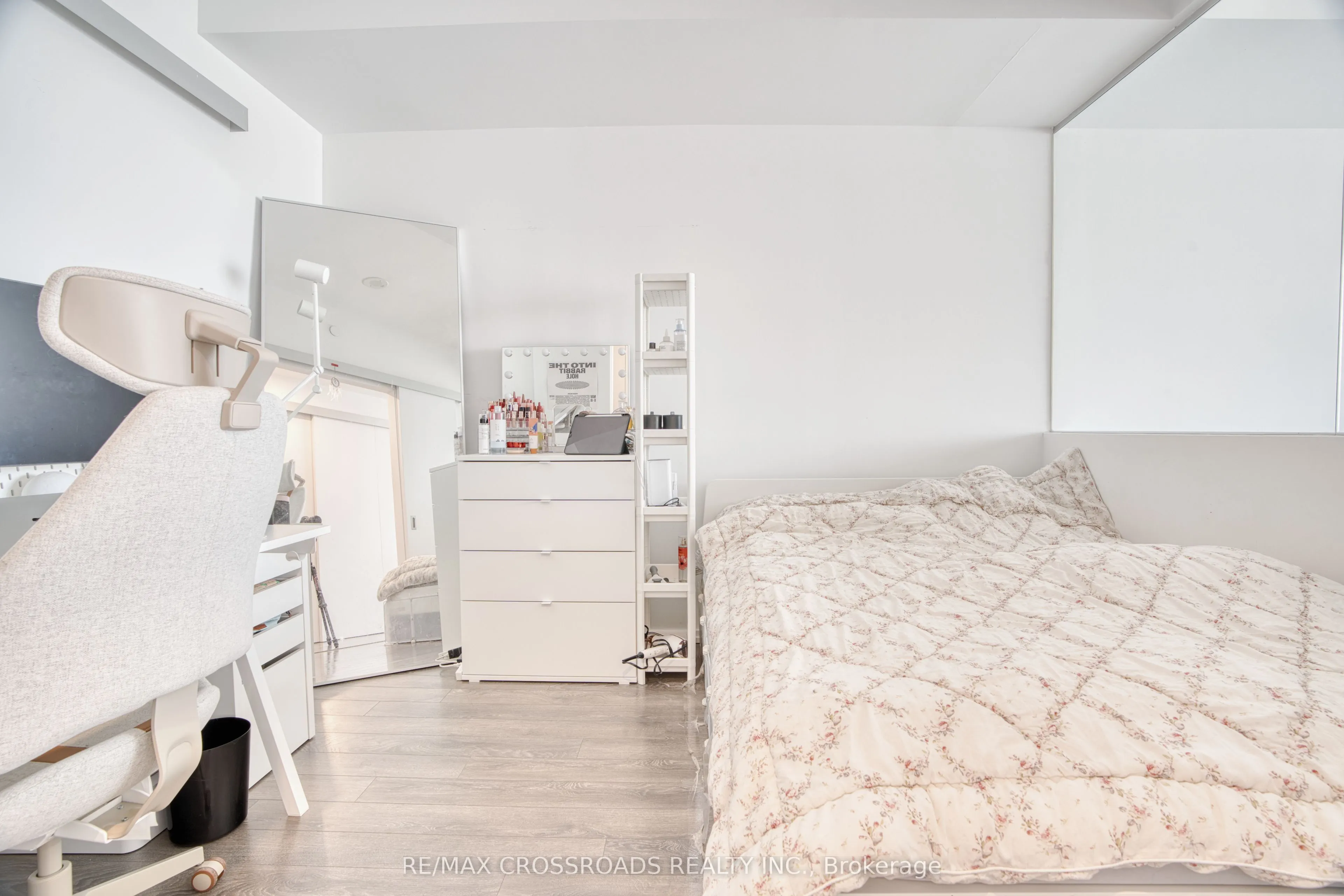 197 Yonge Street, #1510