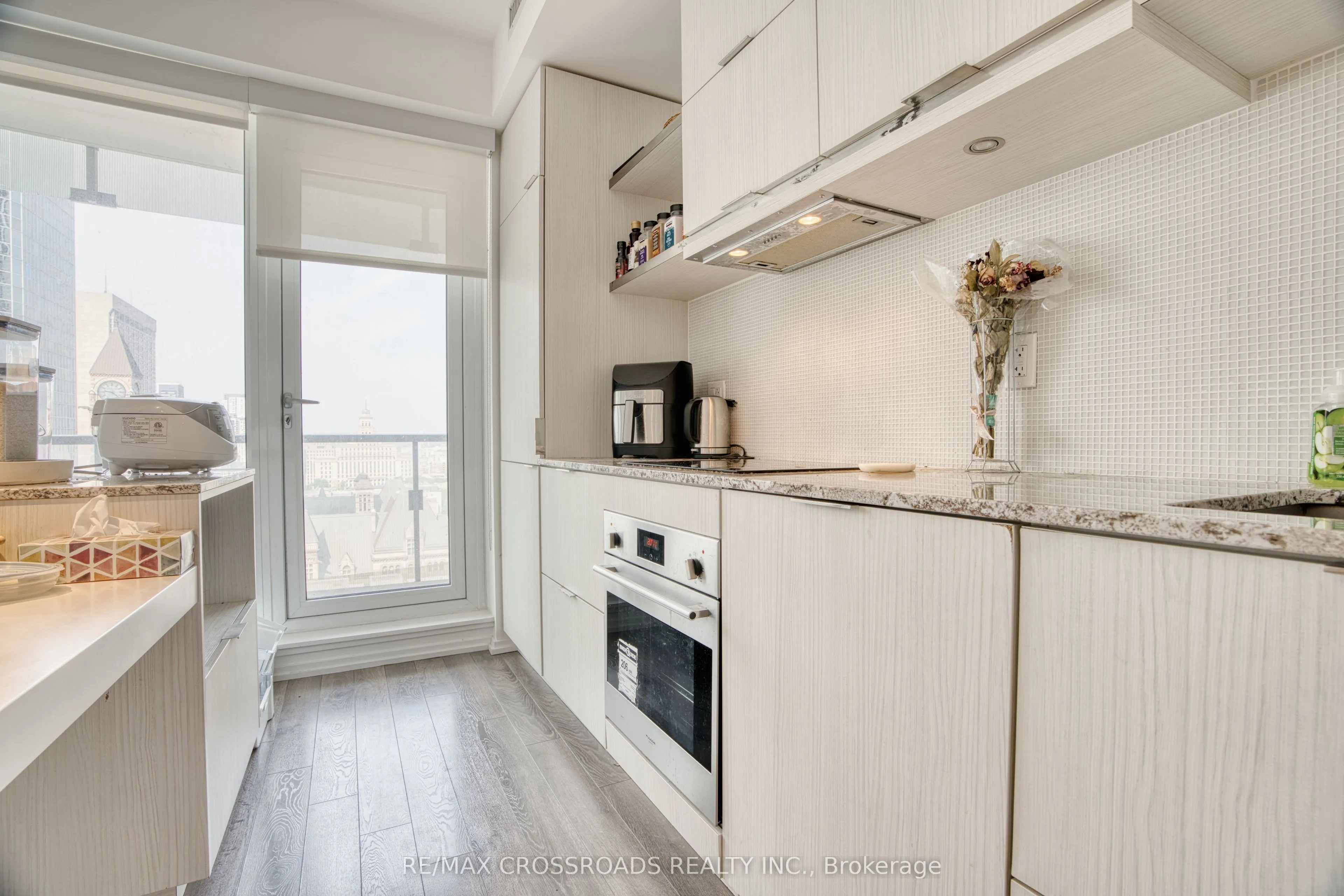 197 Yonge Street, #1510