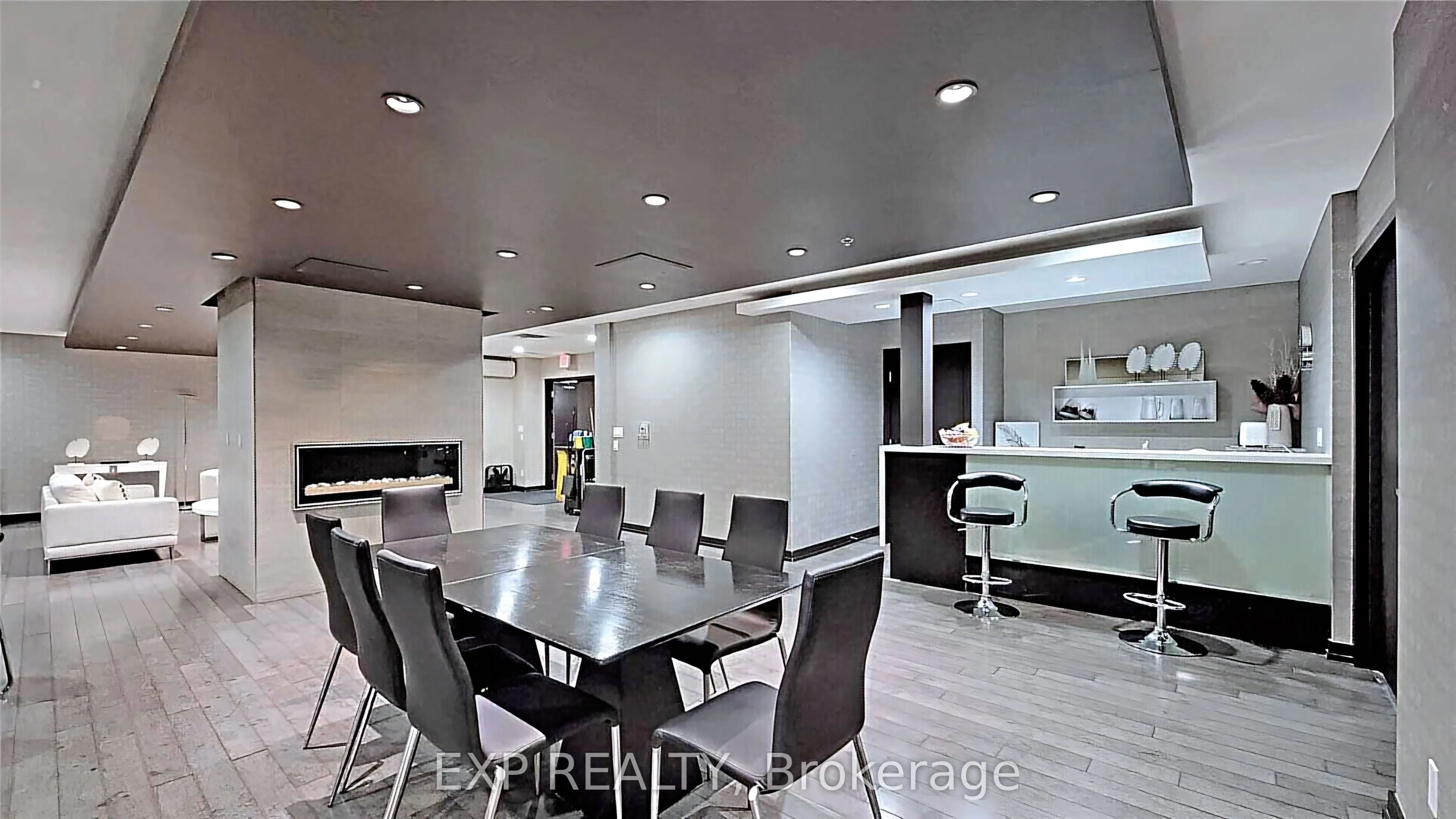 120 Dallimore Circle, #723