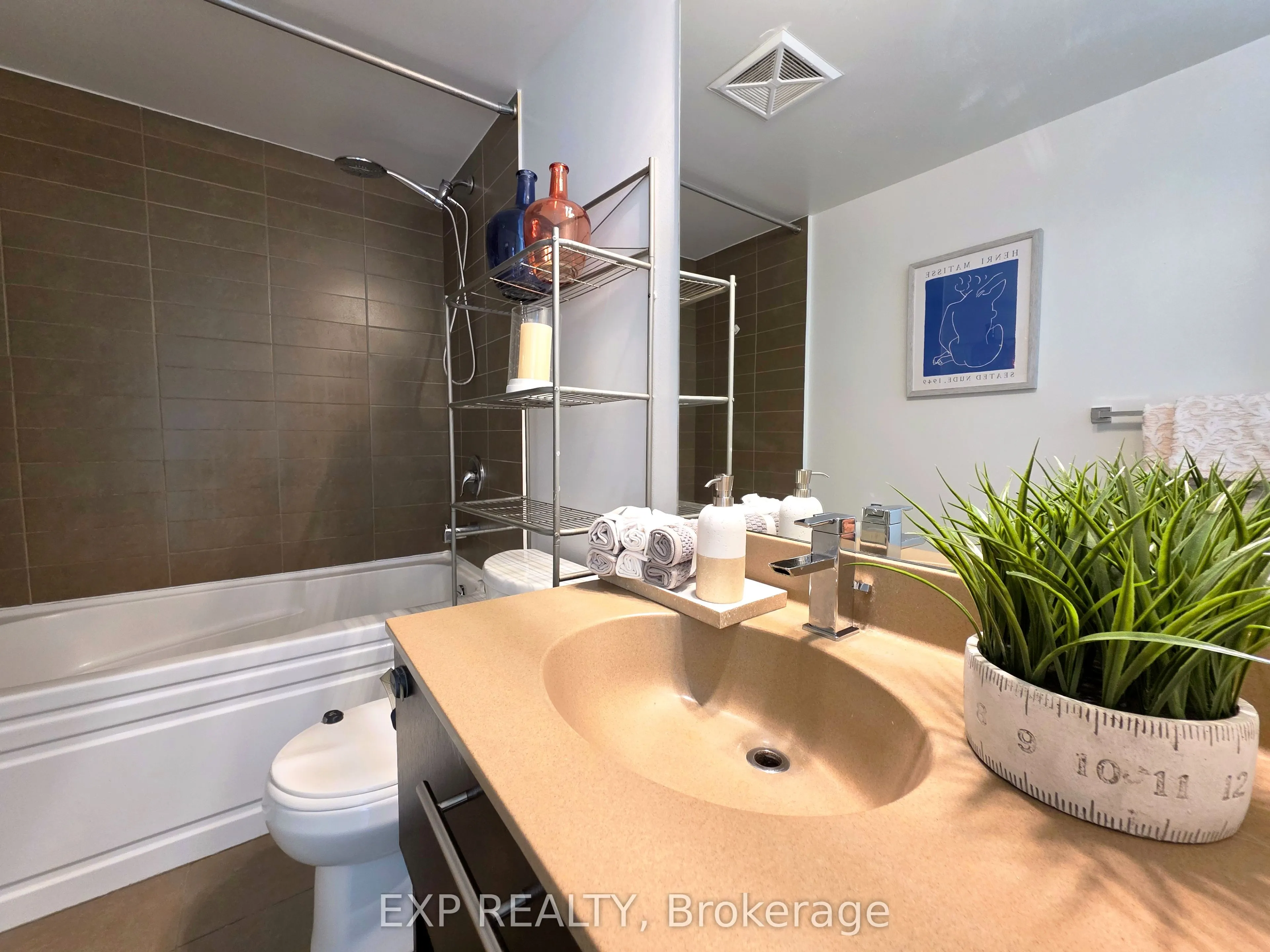 120 Dallimore Circle, #723