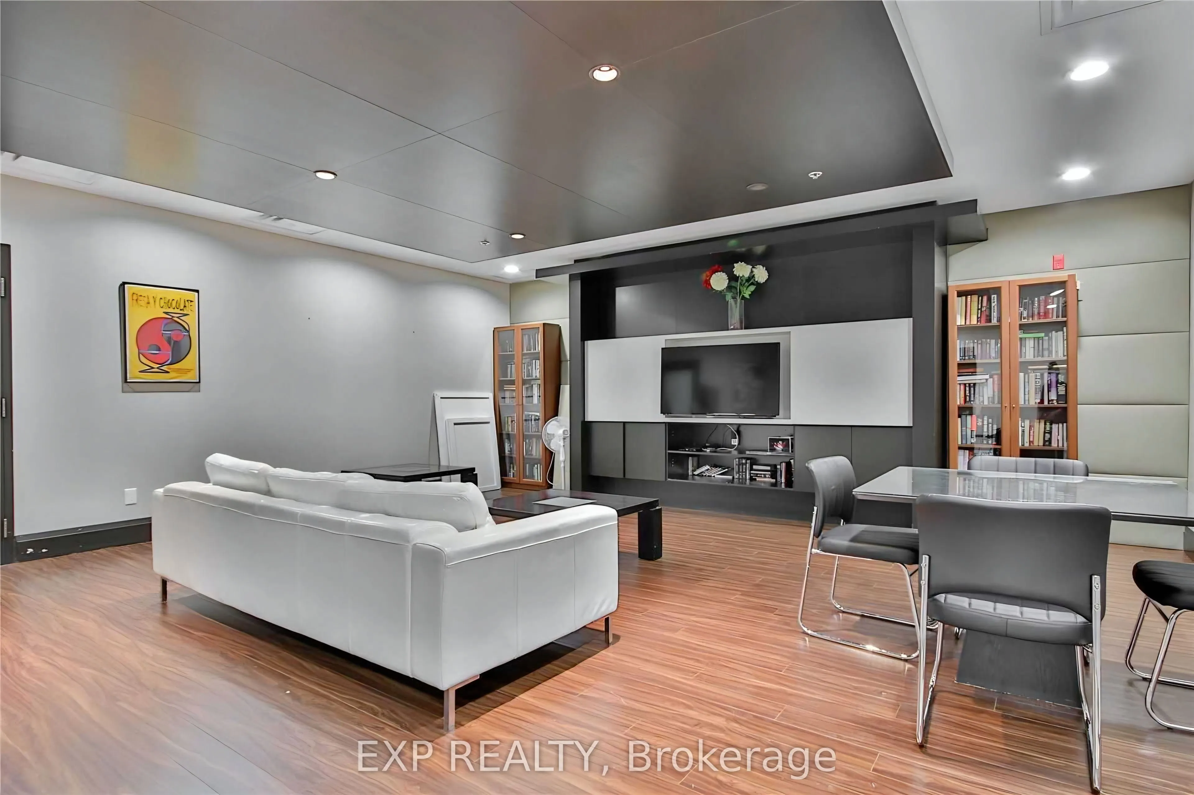 120 Dallimore Circle, #723