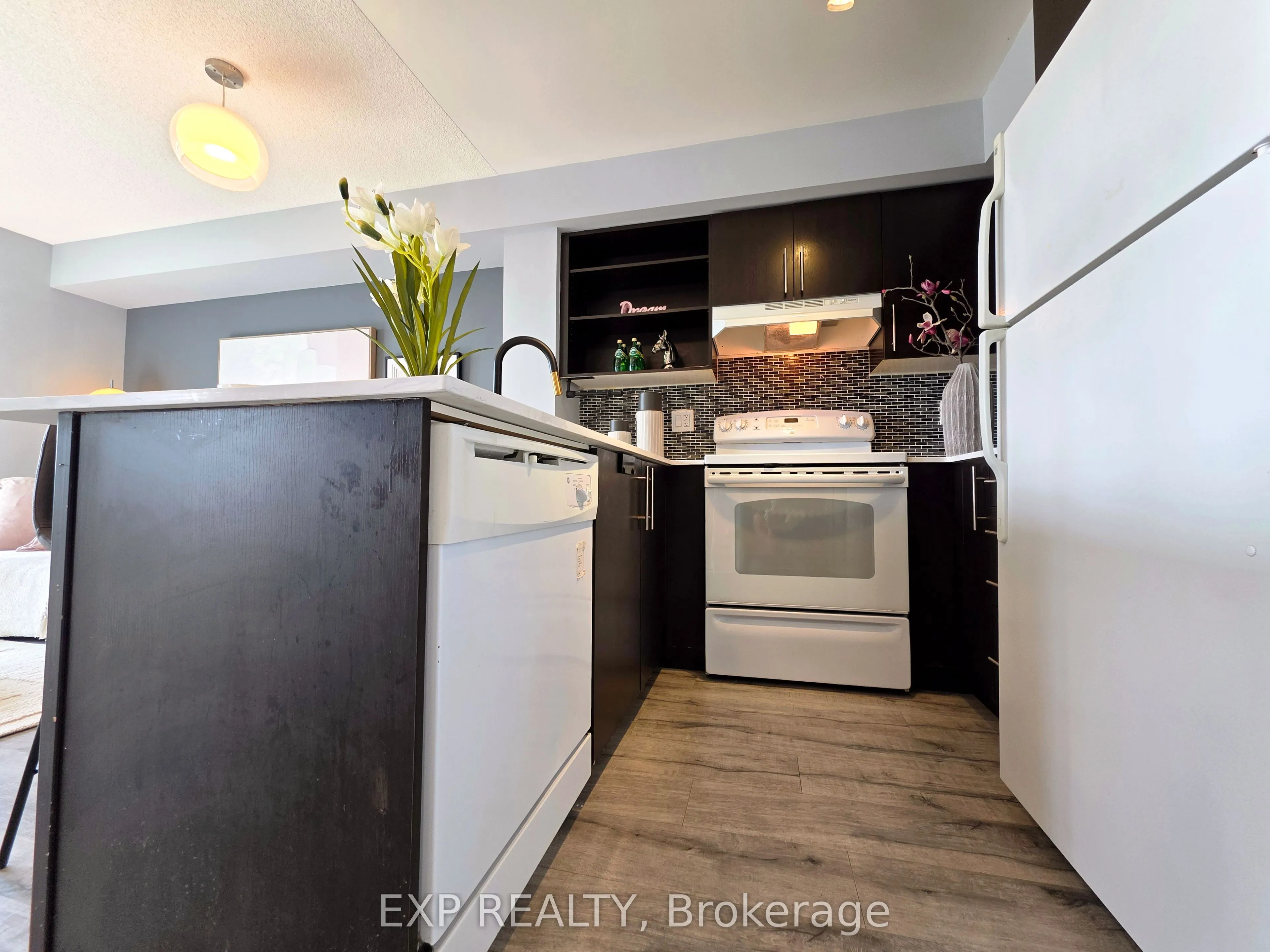 120 Dallimore Circle, #723