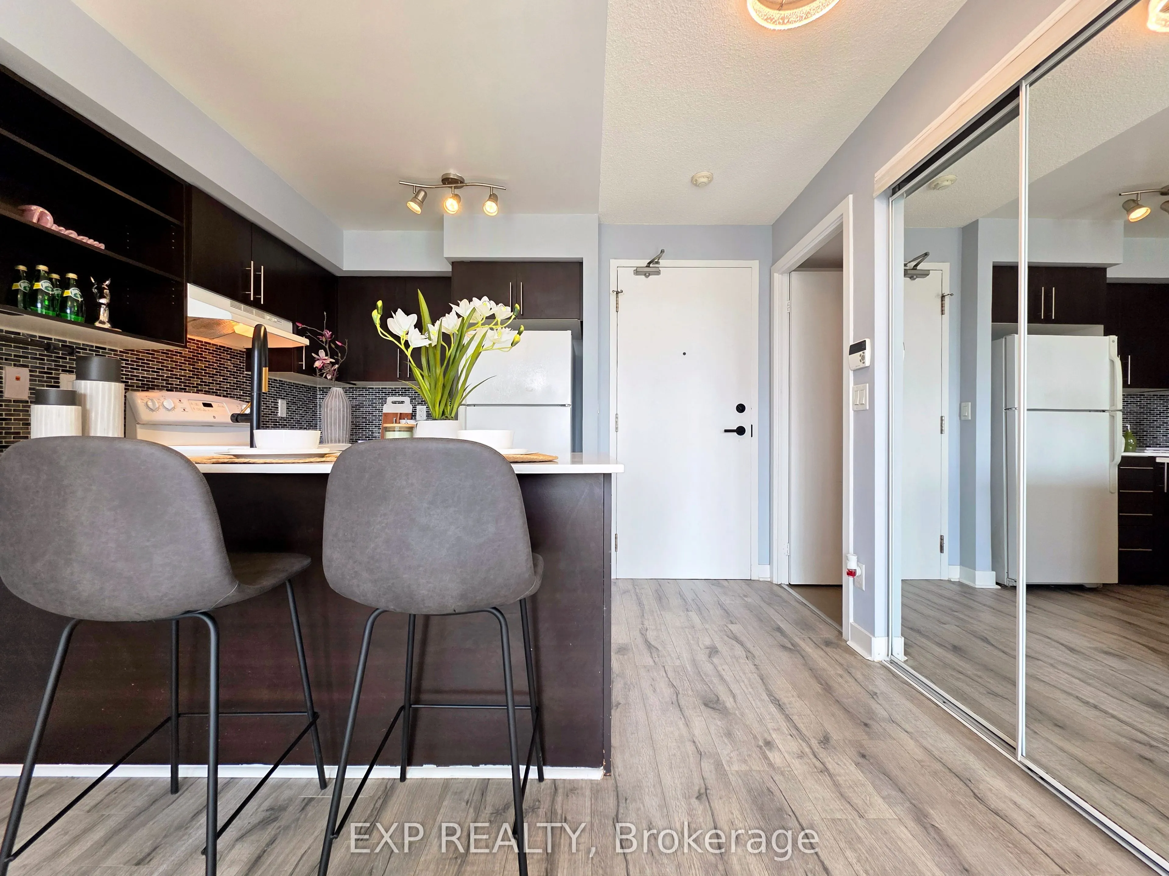 120 Dallimore Circle, #723