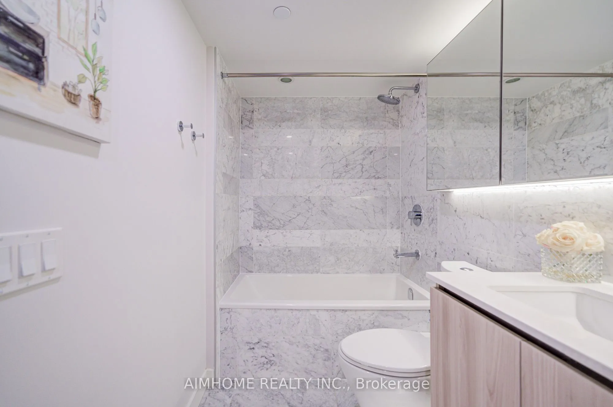 19 Bathurst Street, #1102