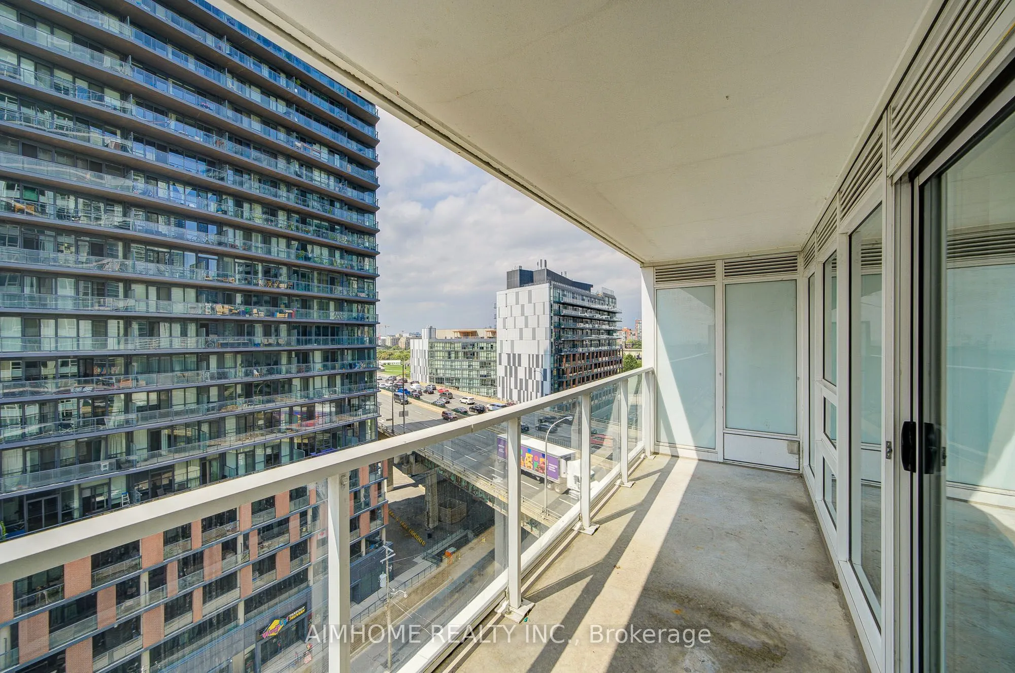 19 Bathurst Street, #1102