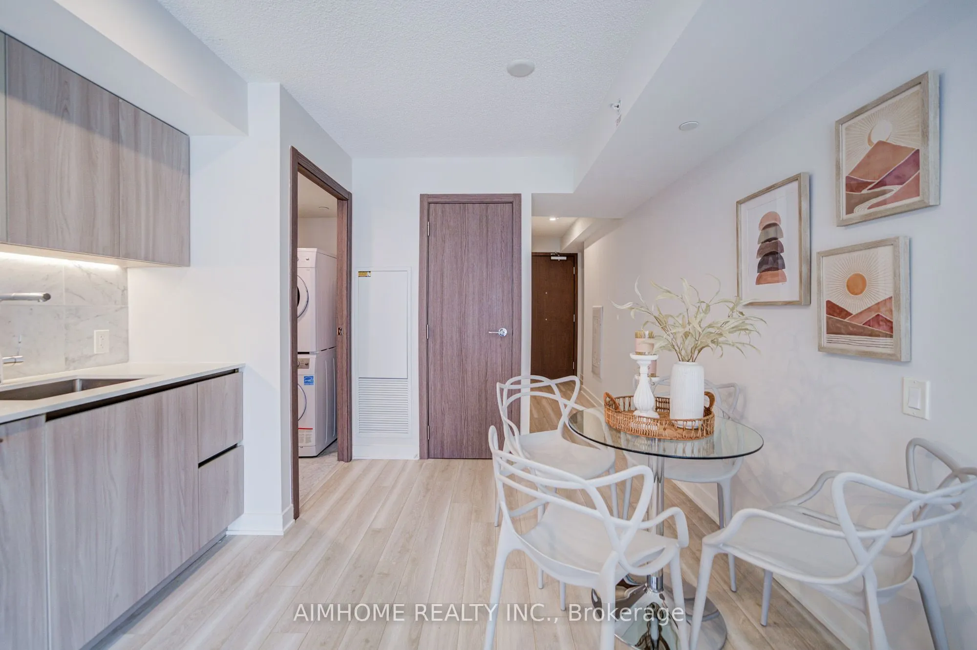 19 Bathurst Street, #1102