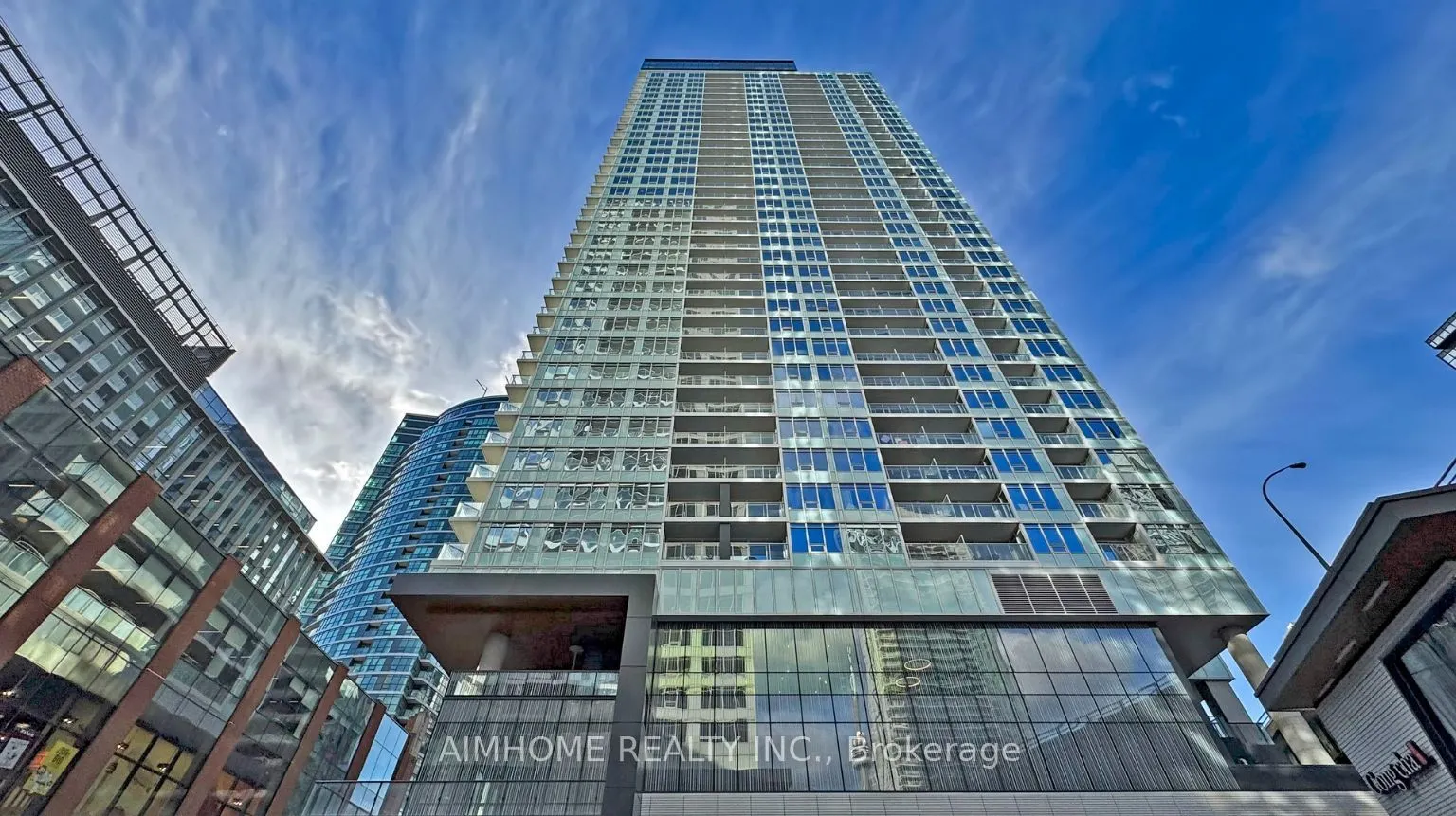 19 Bathurst Street, #1102