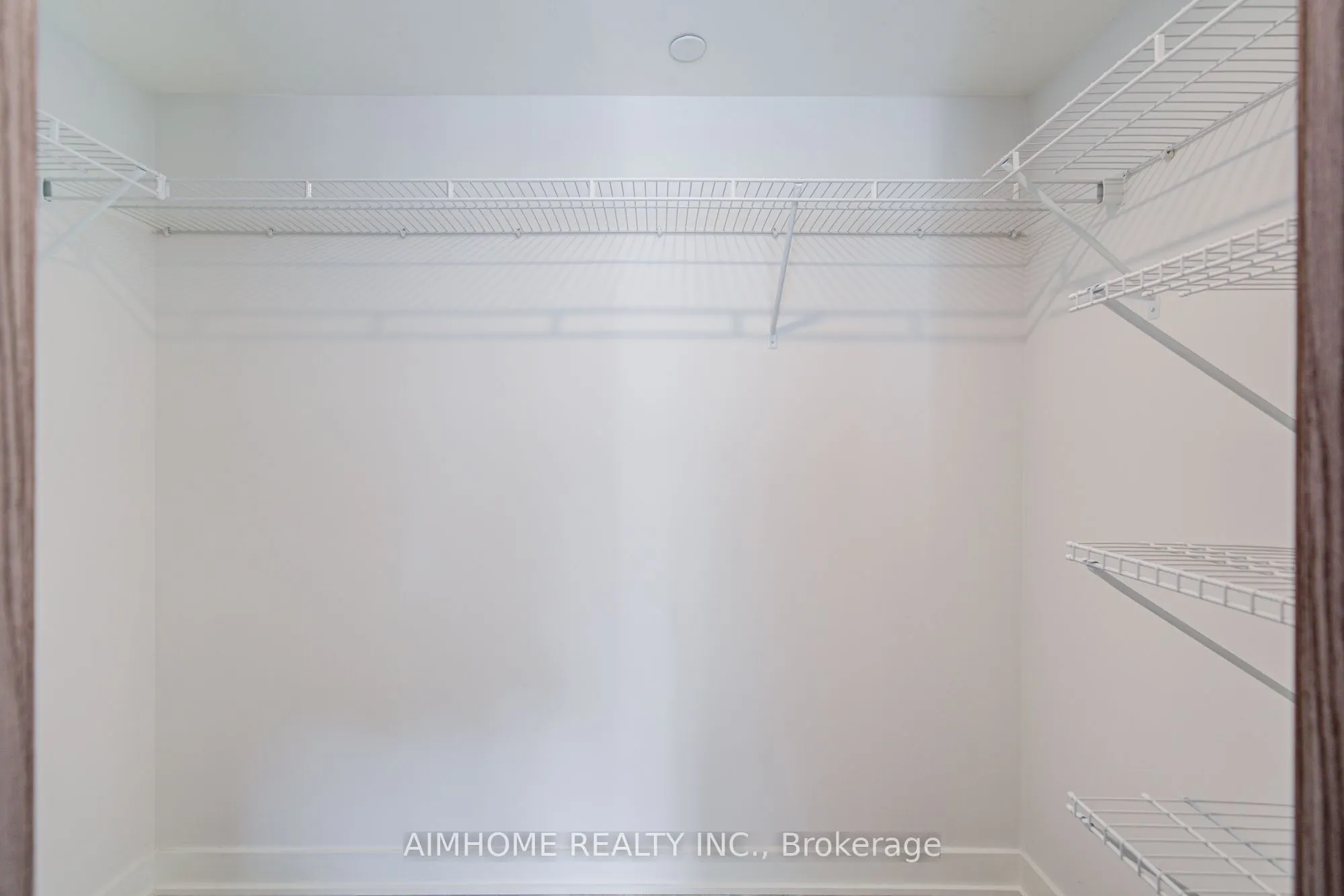 19 Bathurst Street, #1102