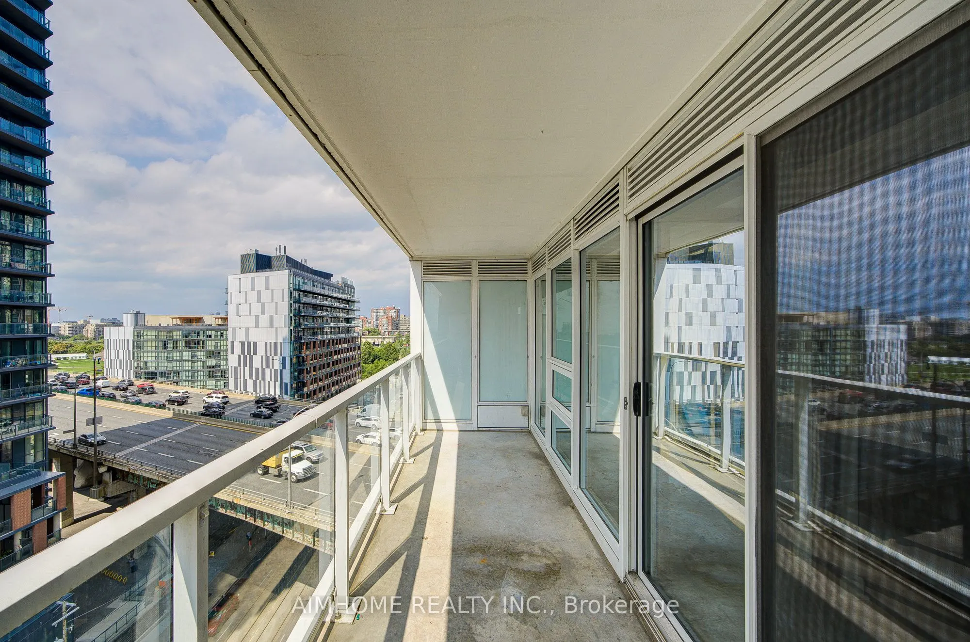 19 Bathurst Street, #1102