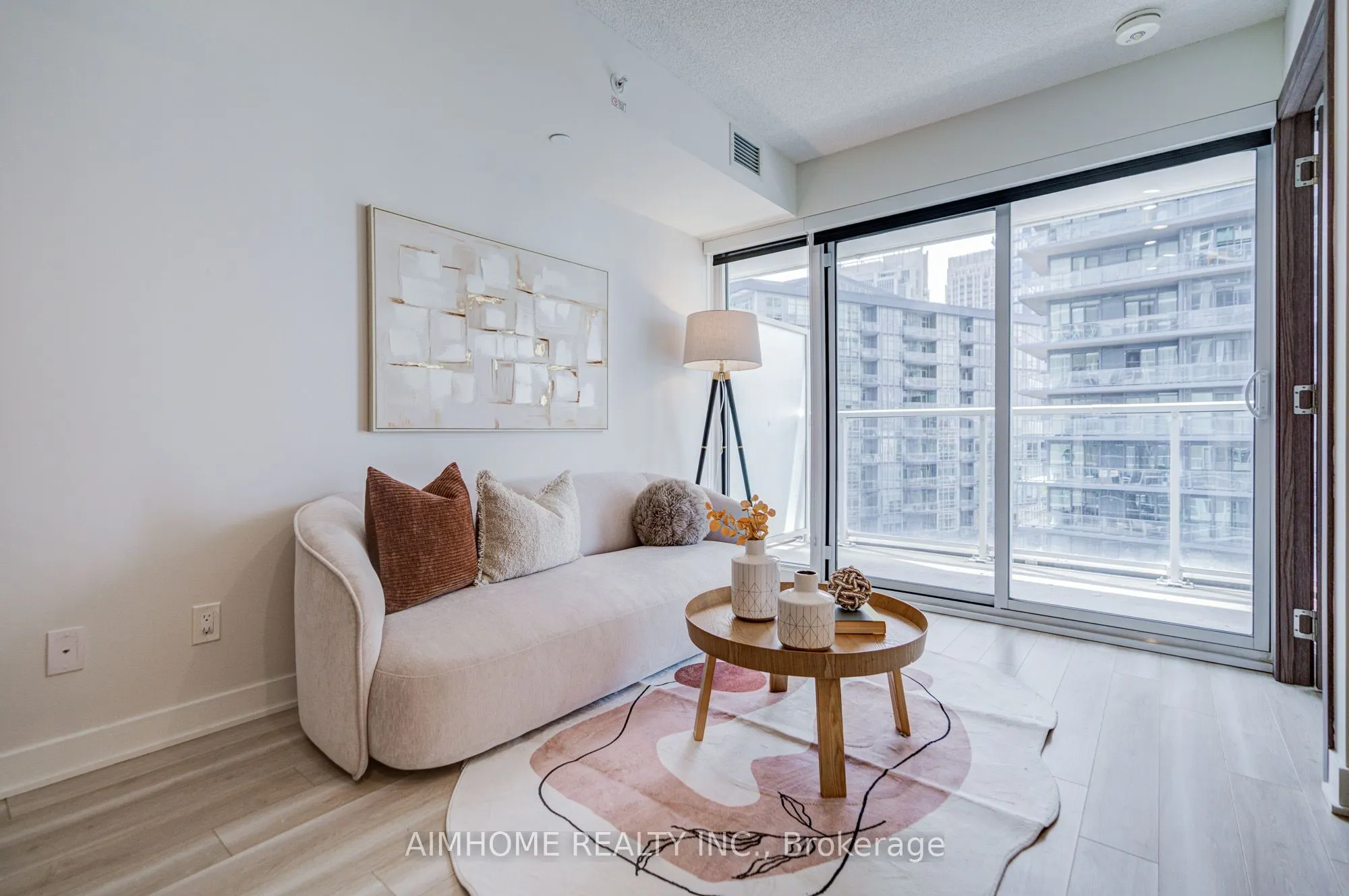 19 Bathurst Street, #1102