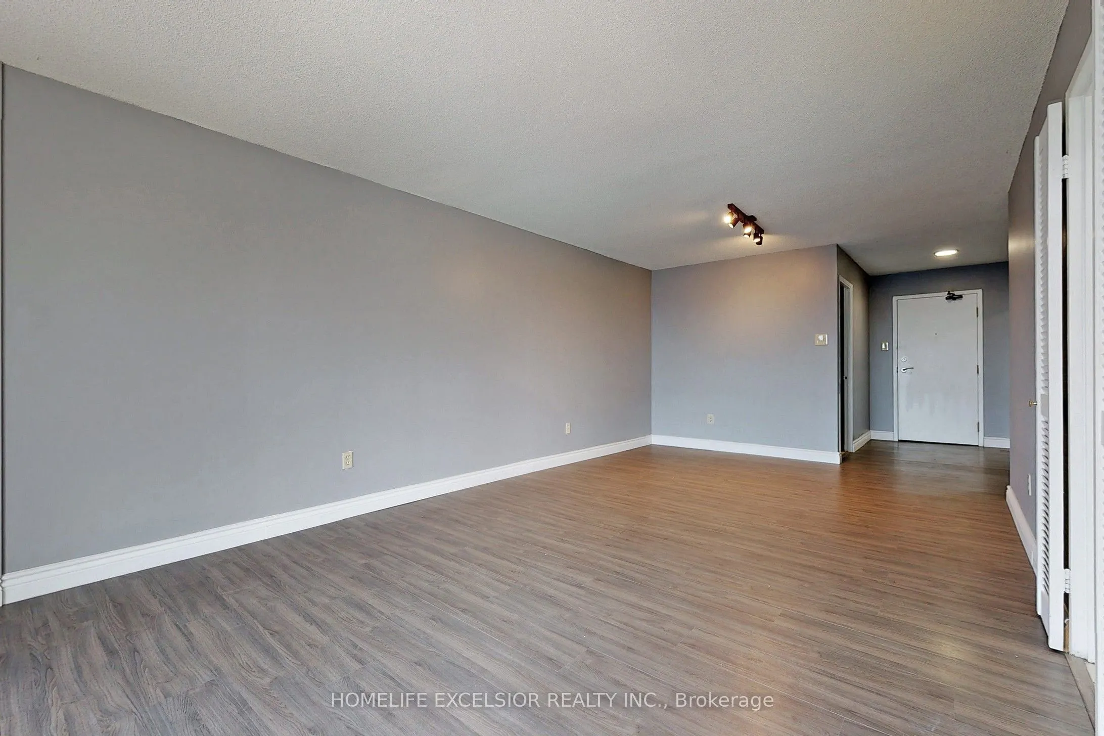 5460 Yonge Street, #1801