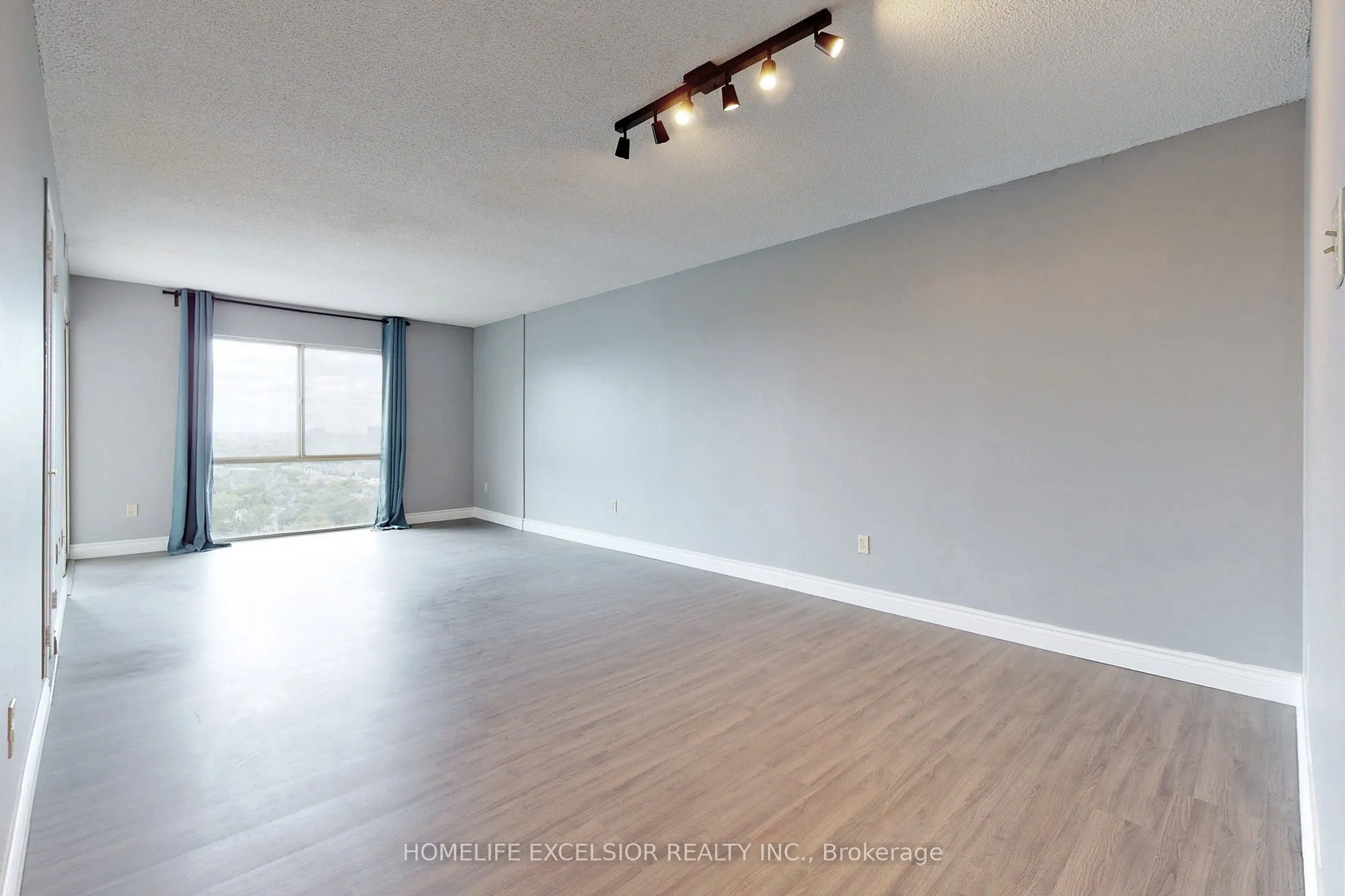 5460 Yonge Street, #1801