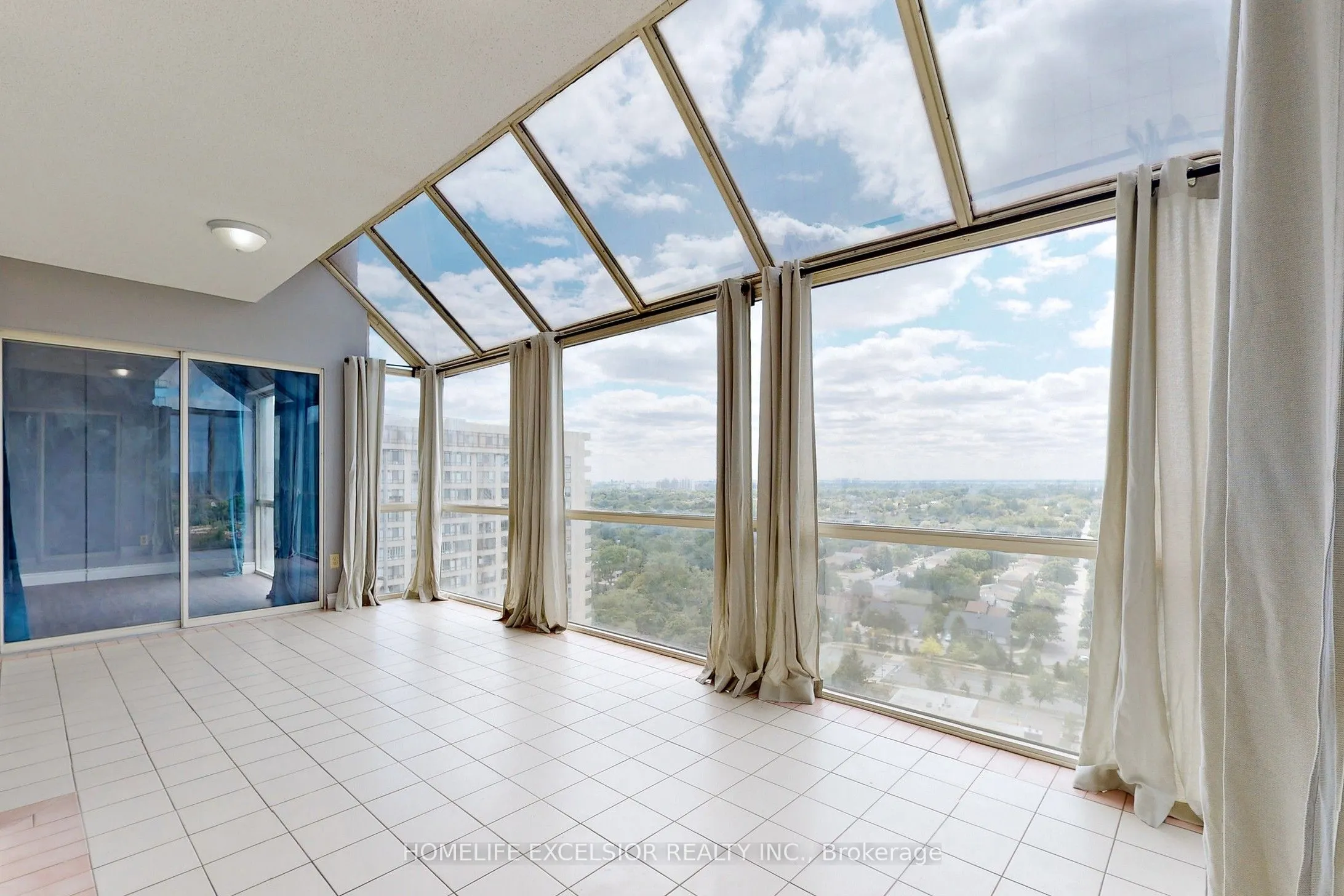 5460 Yonge Street, #1801