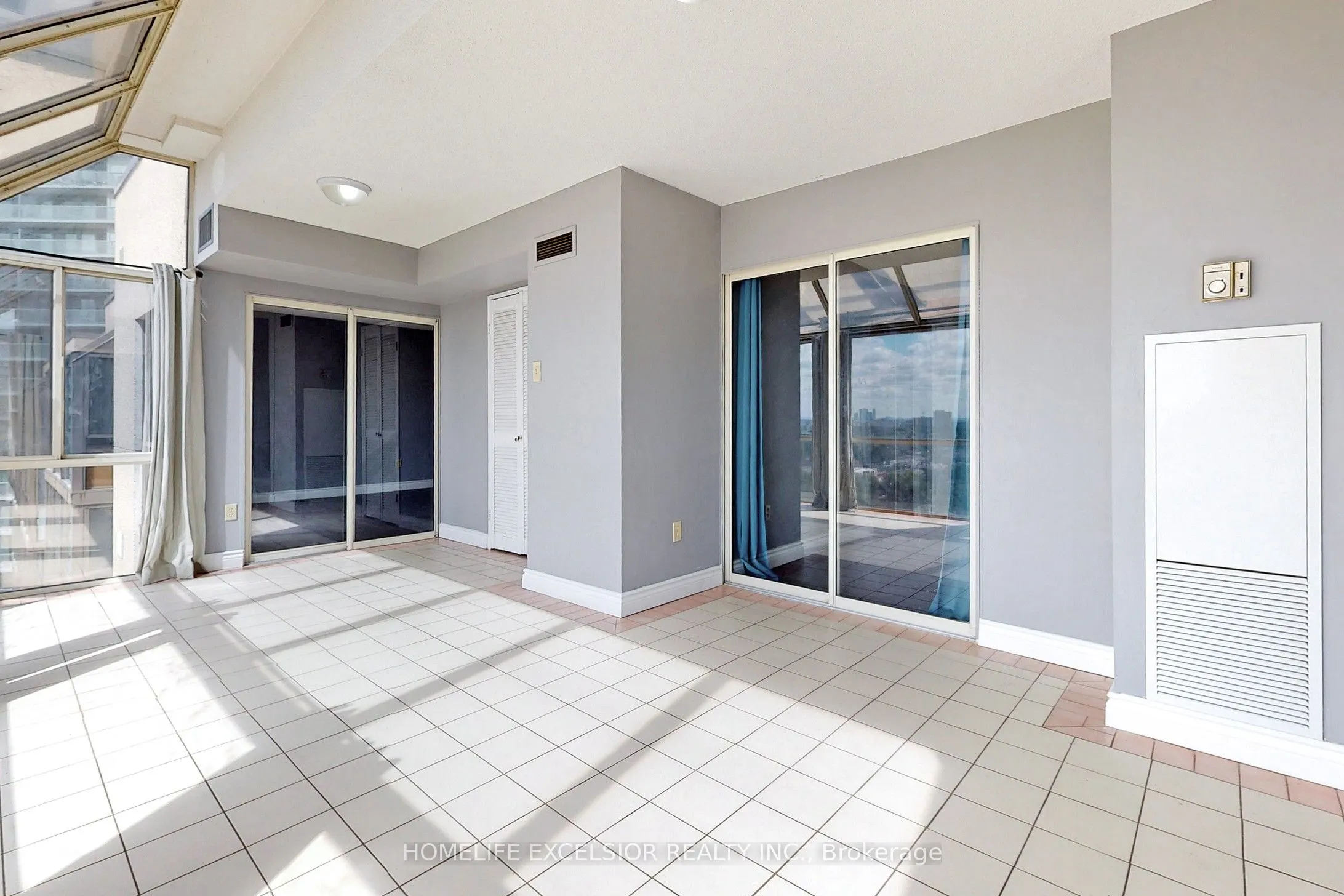 5460 Yonge Street, #1801