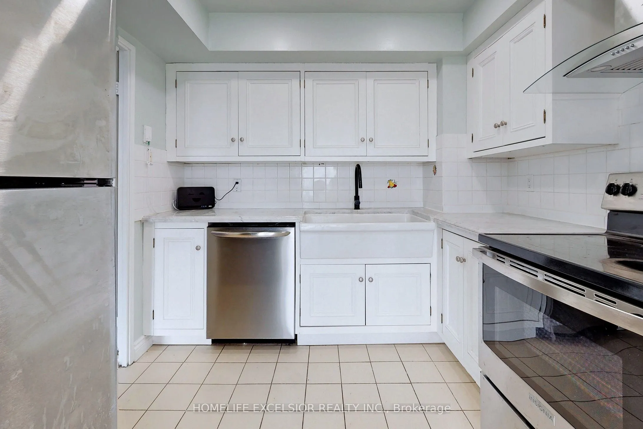 5460 Yonge Street, #1801