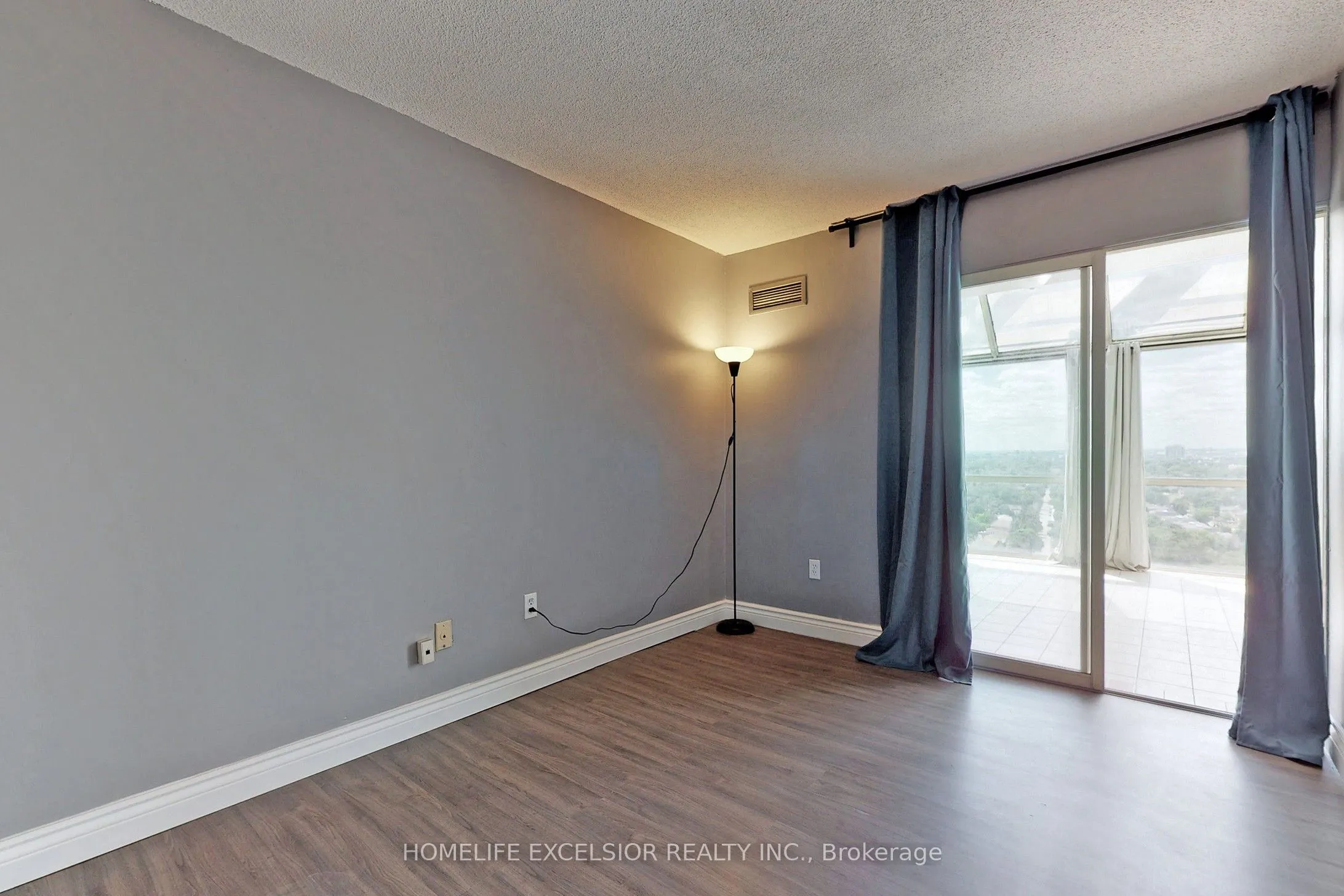 5460 Yonge Street, #1801